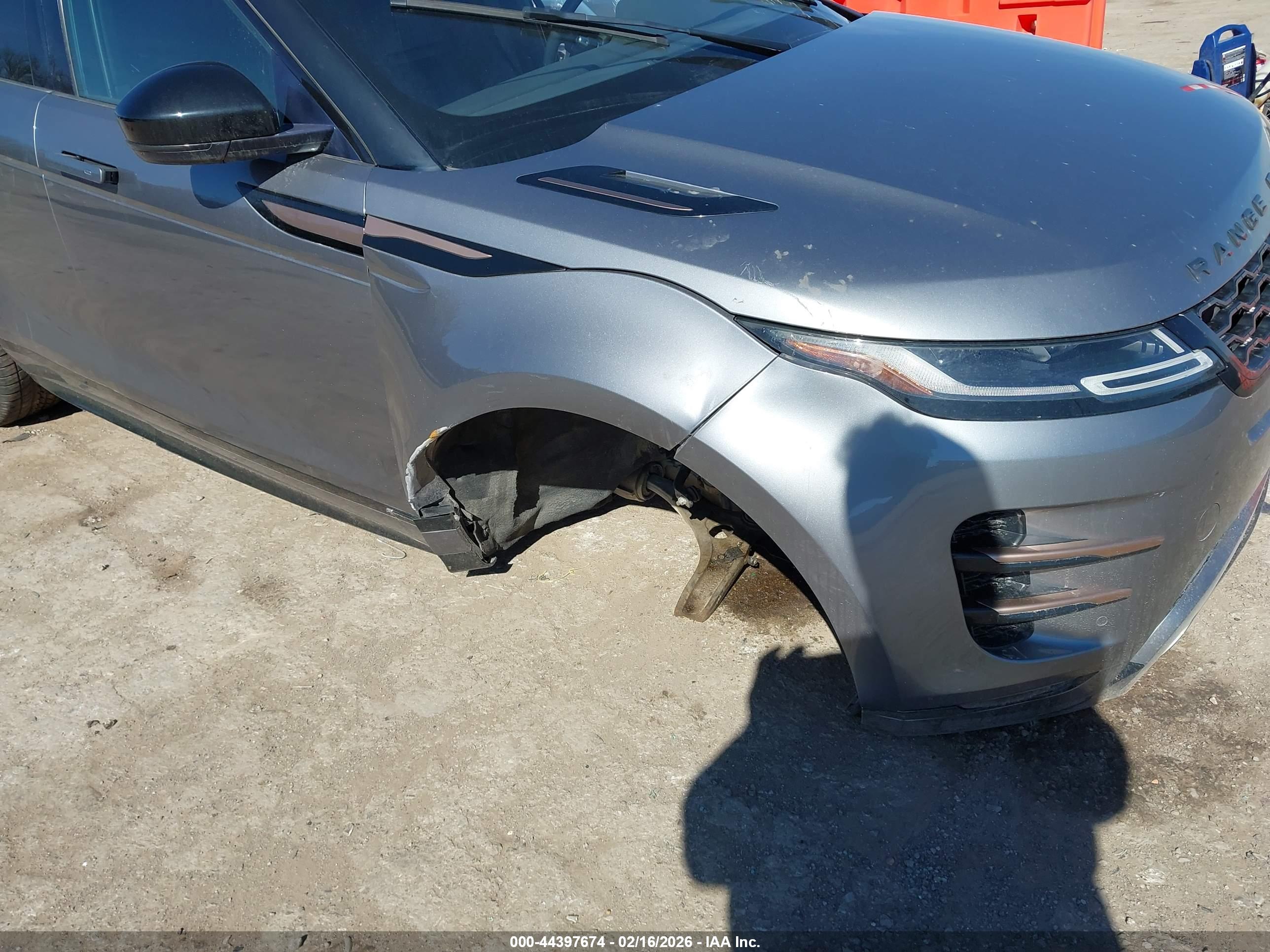 LAND ROVER image 6
