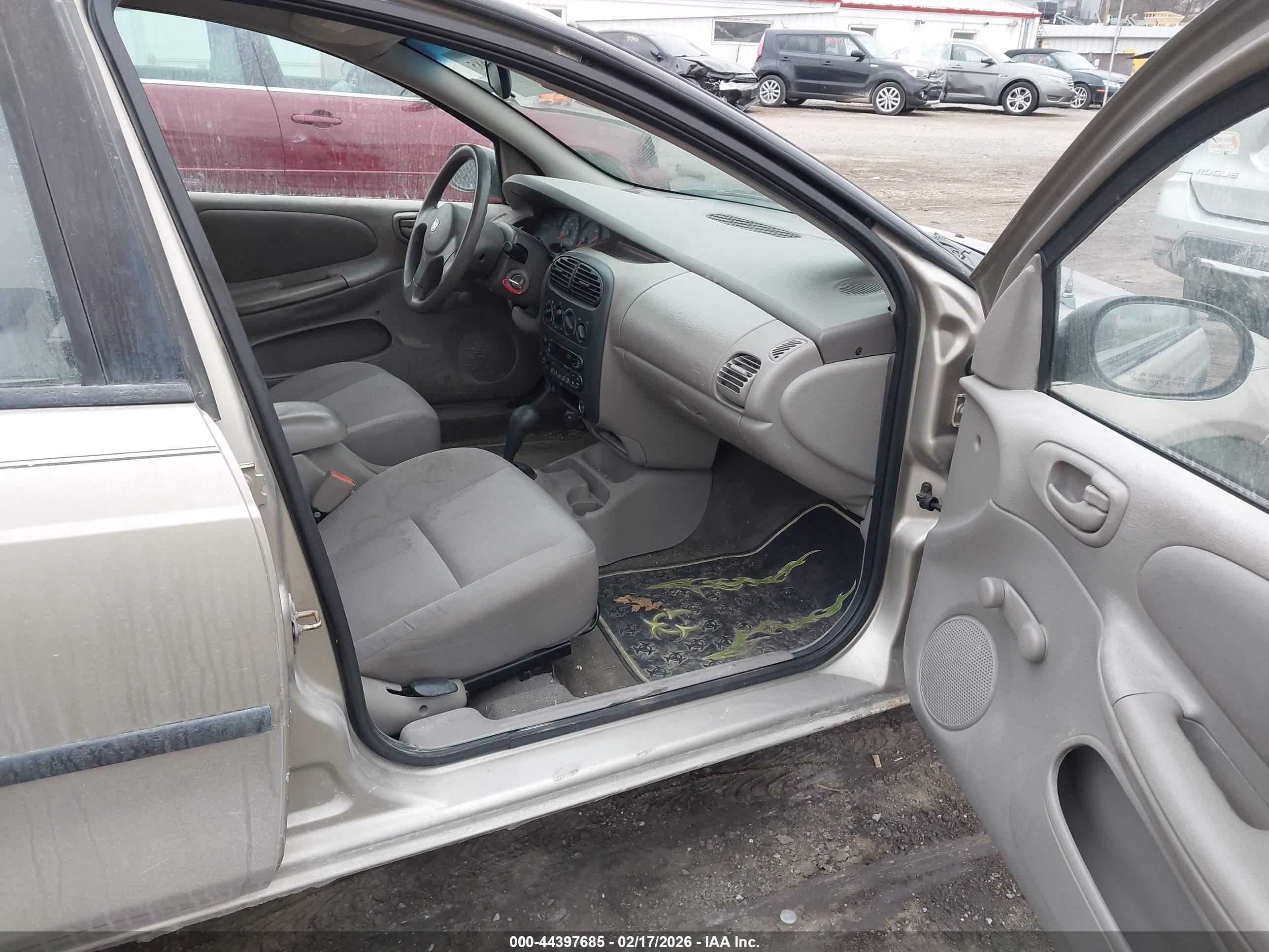 DODGE NEON image 5
