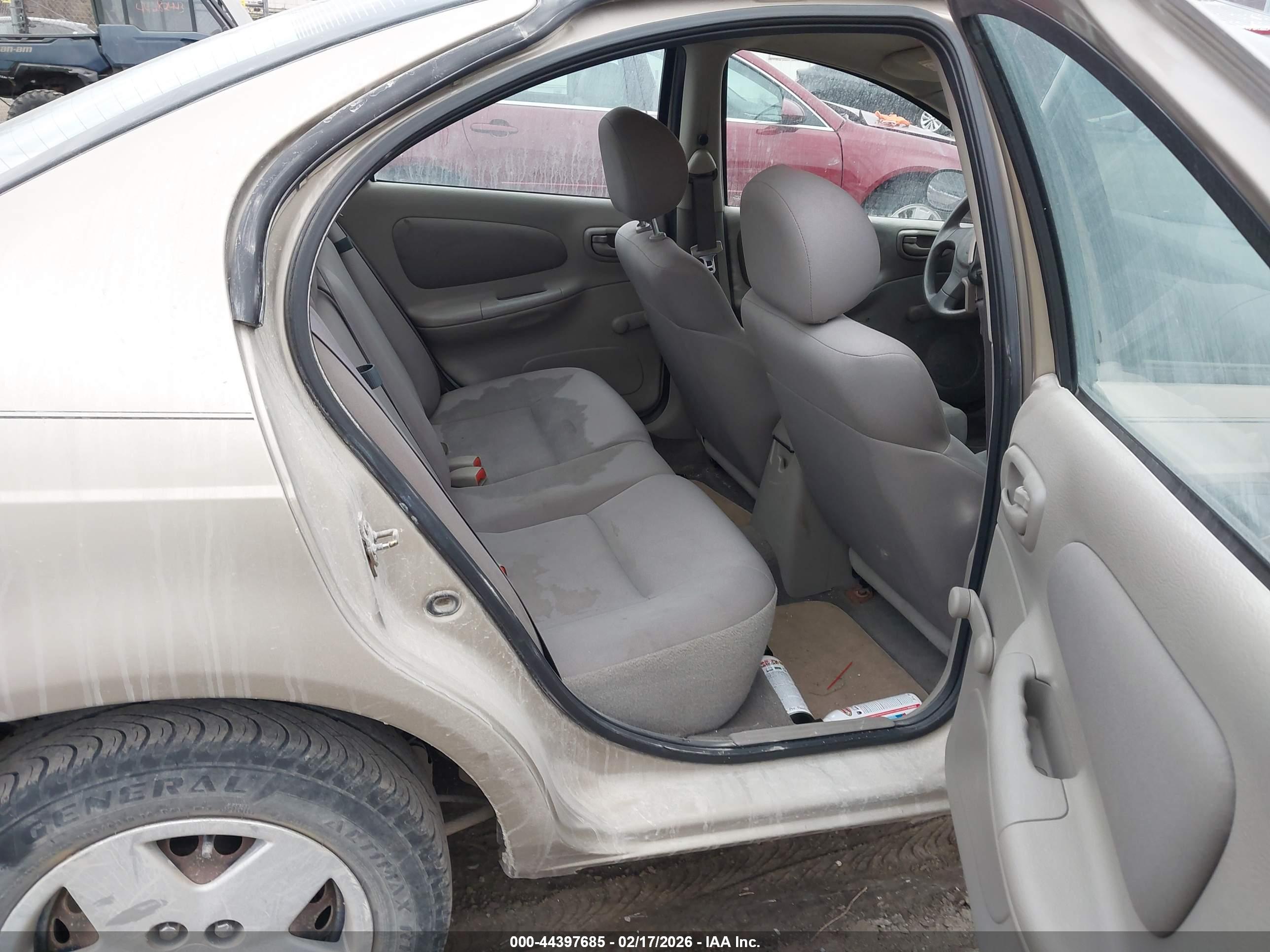 DODGE NEON image 8