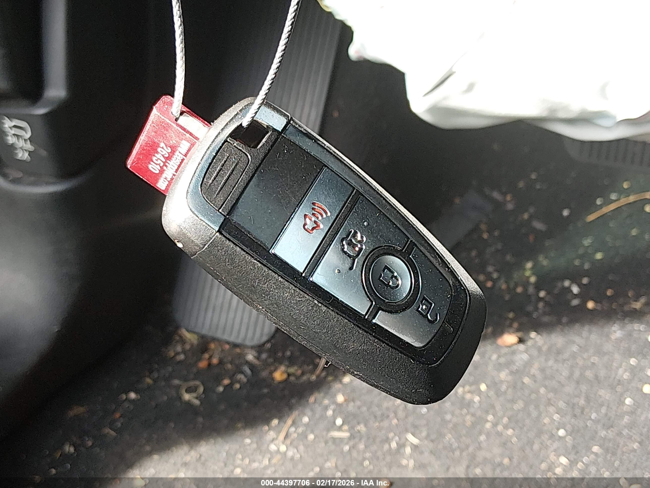 FORD EXPLORER image 11