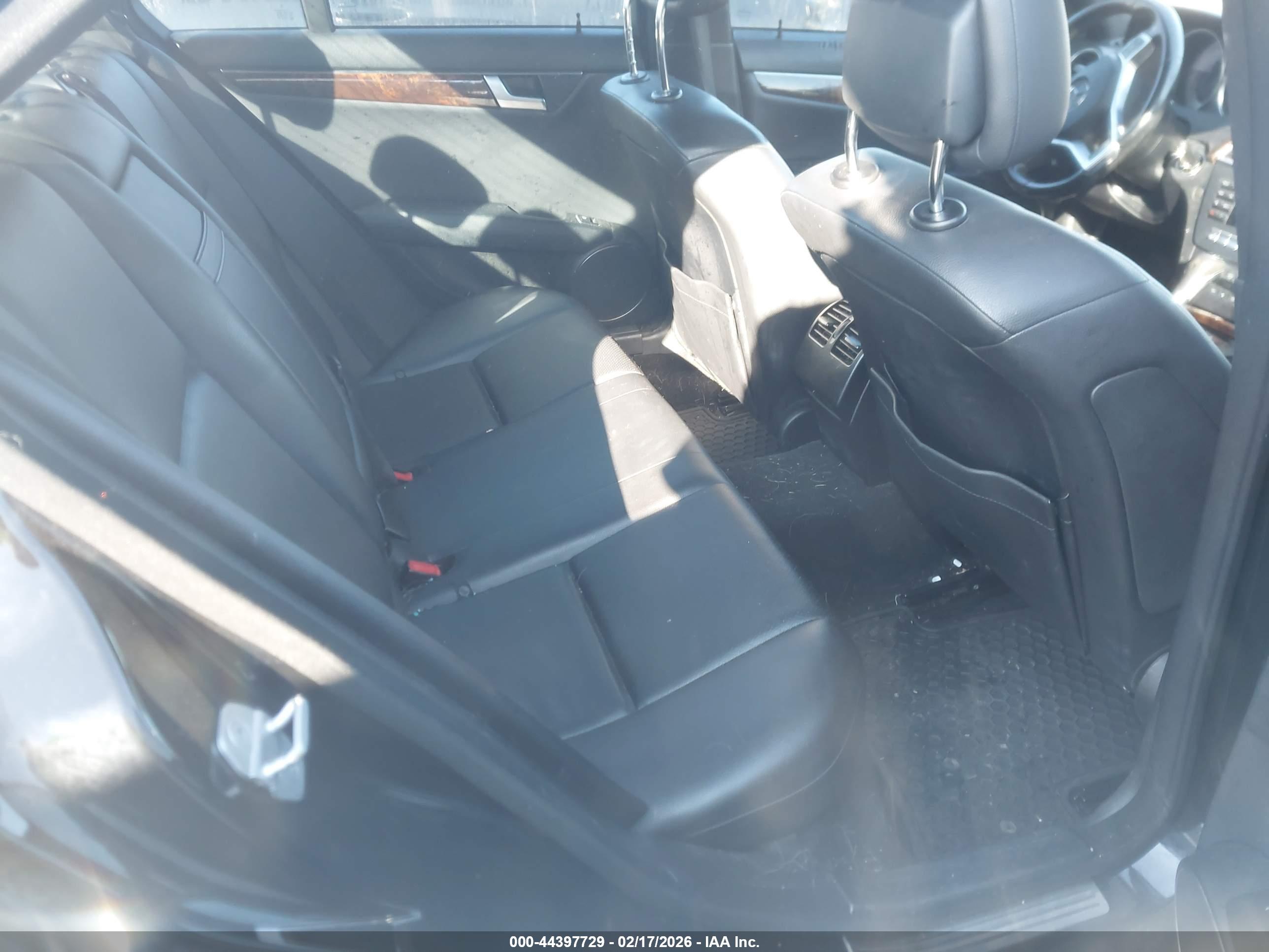 MERCEDES-BENZ C image 8