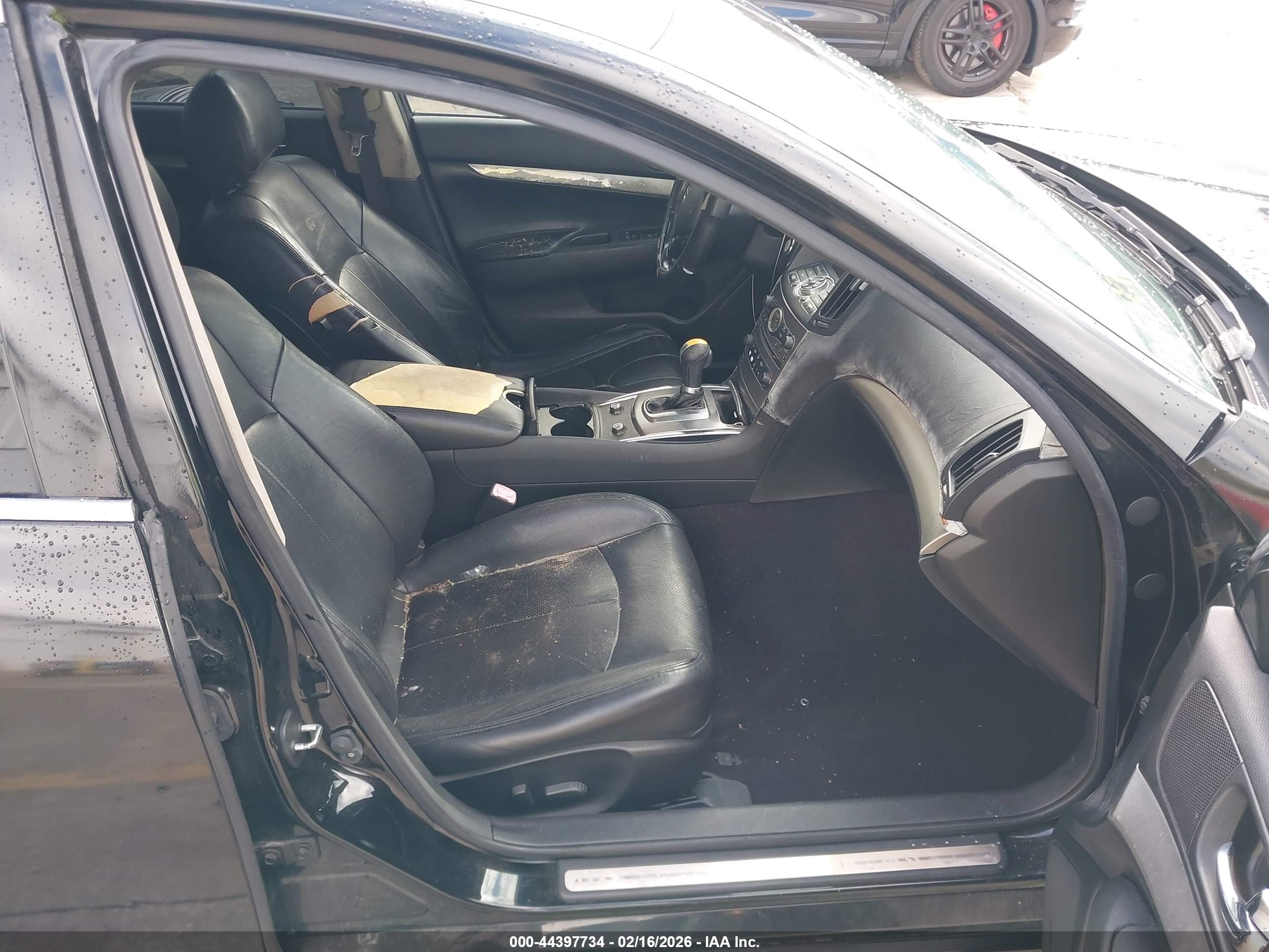 INFINITI G37 image 5