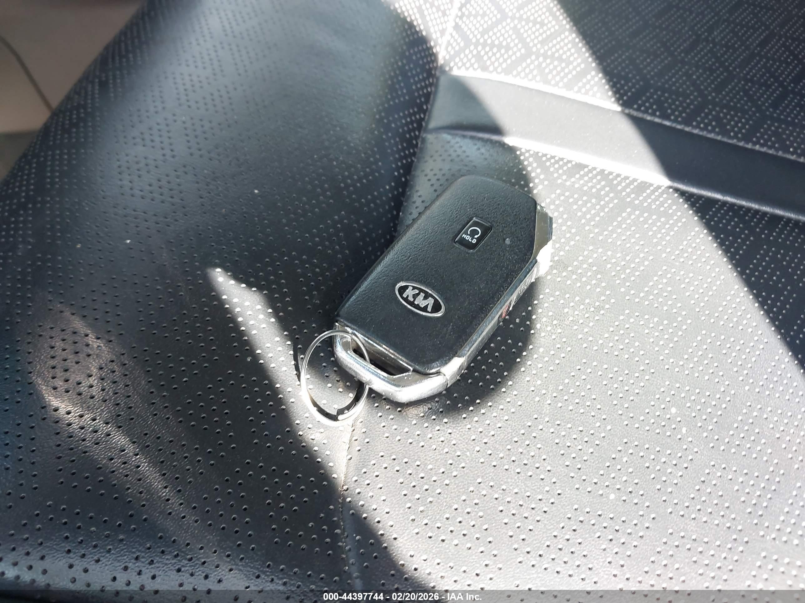 KIA SORENTO image 11