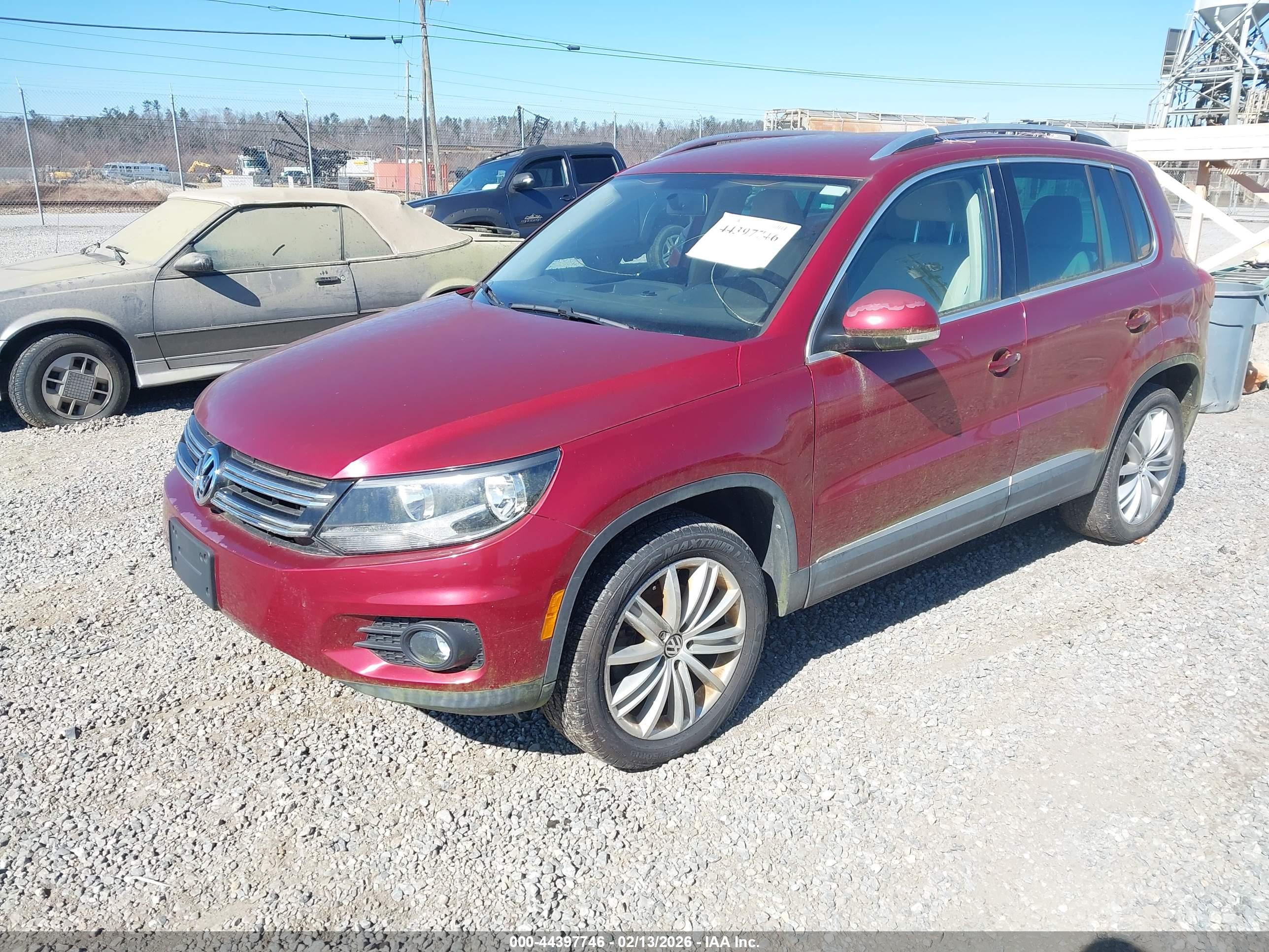 VOLKSWAGEN TIGUAN image 2