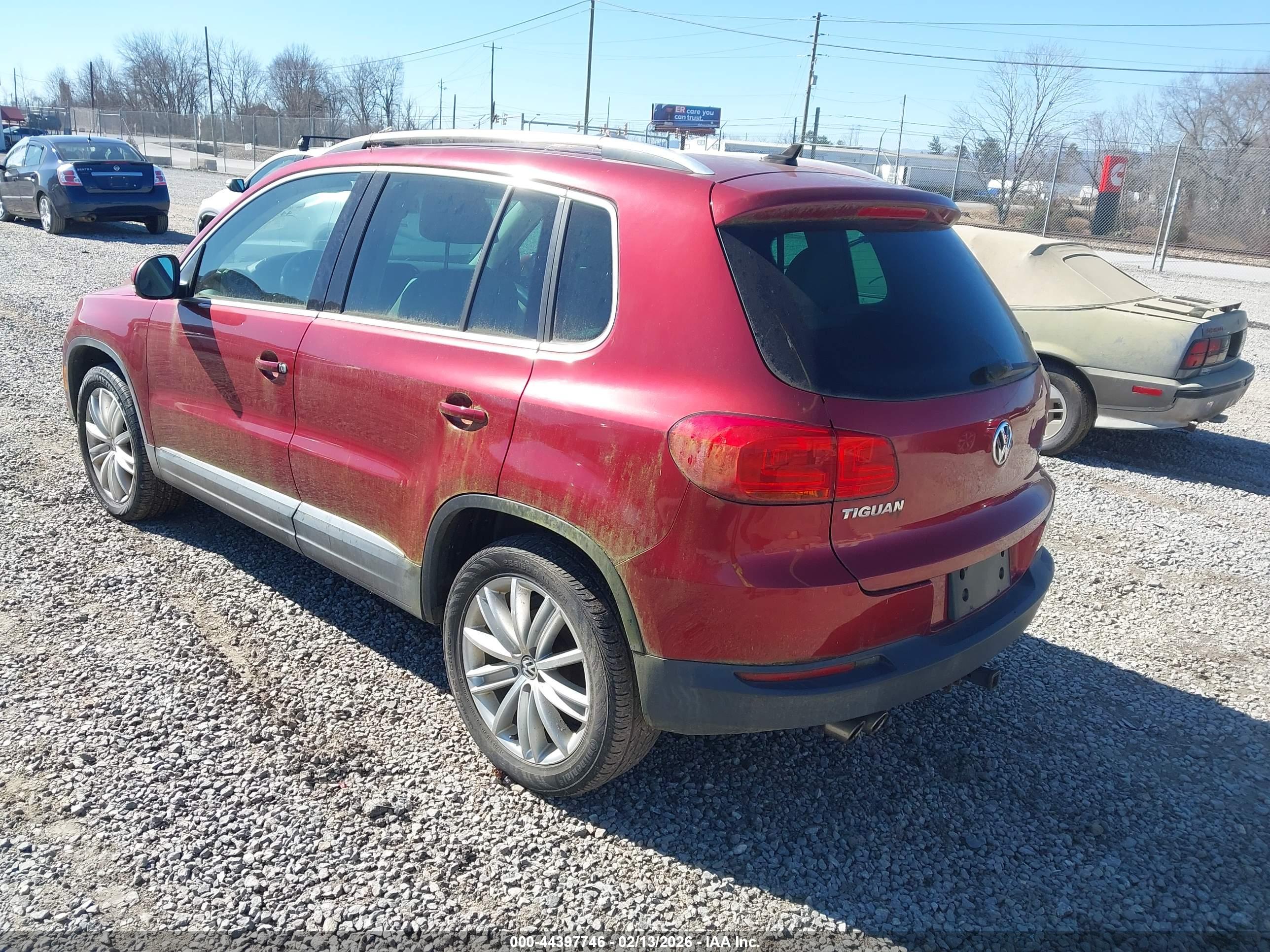 VOLKSWAGEN TIGUAN image 3