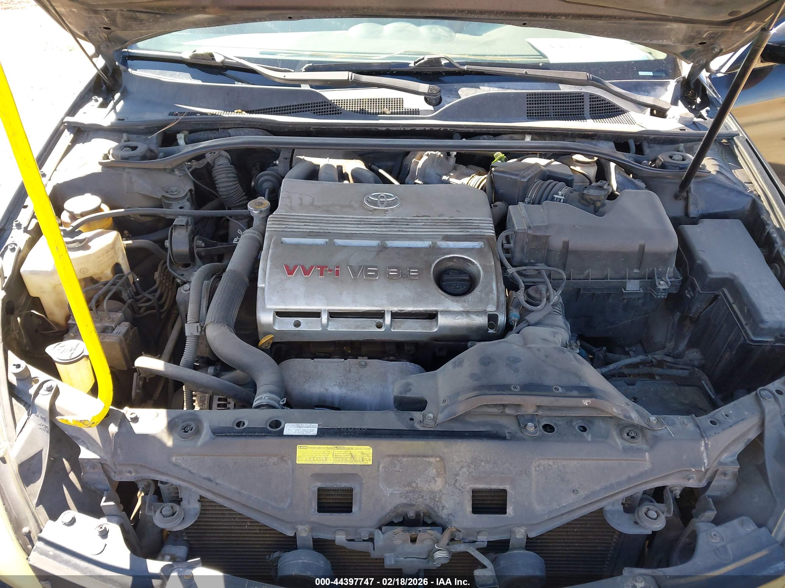 TOYOTA CAMRY image 10