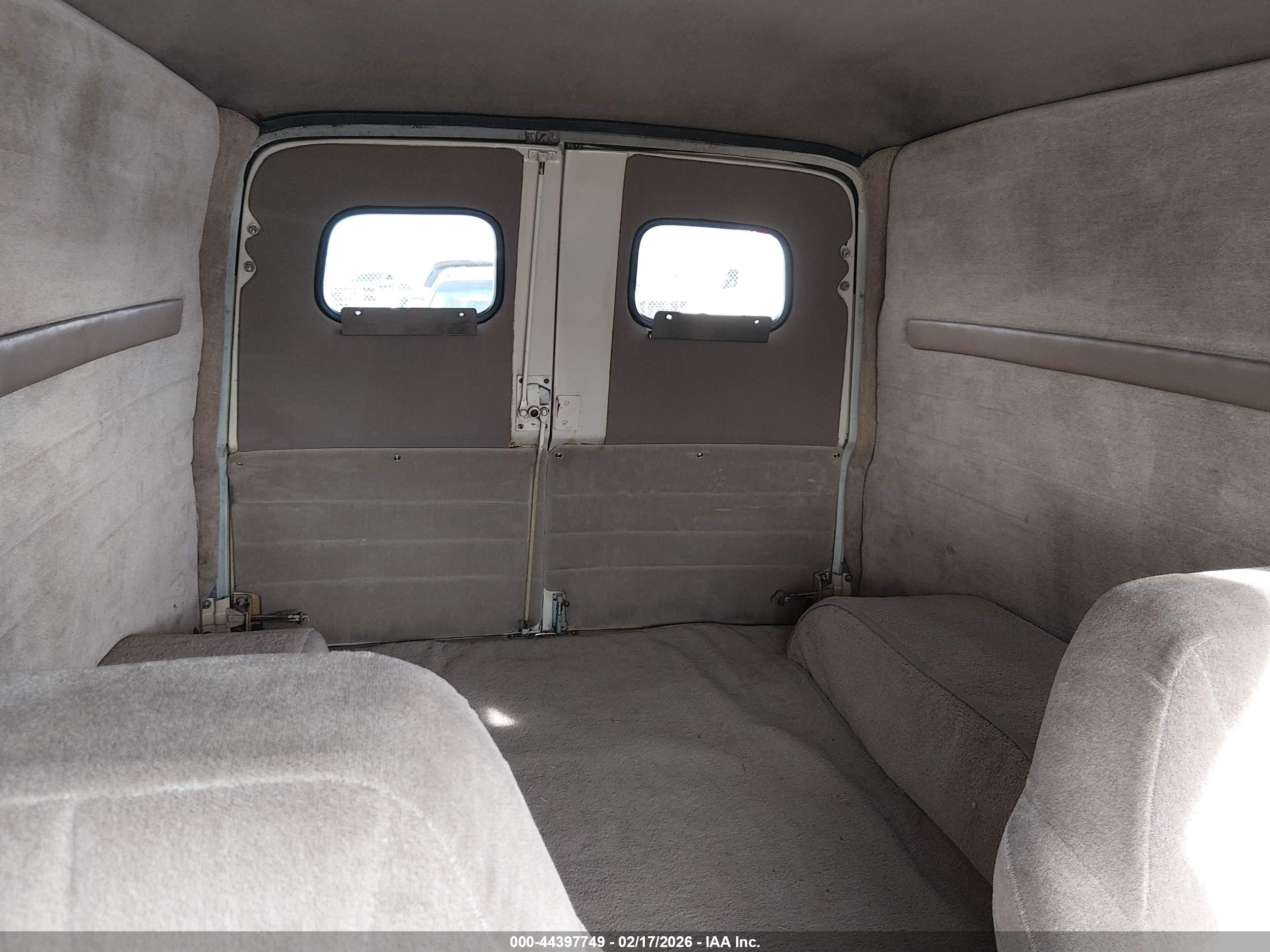 FORD VAN image 8