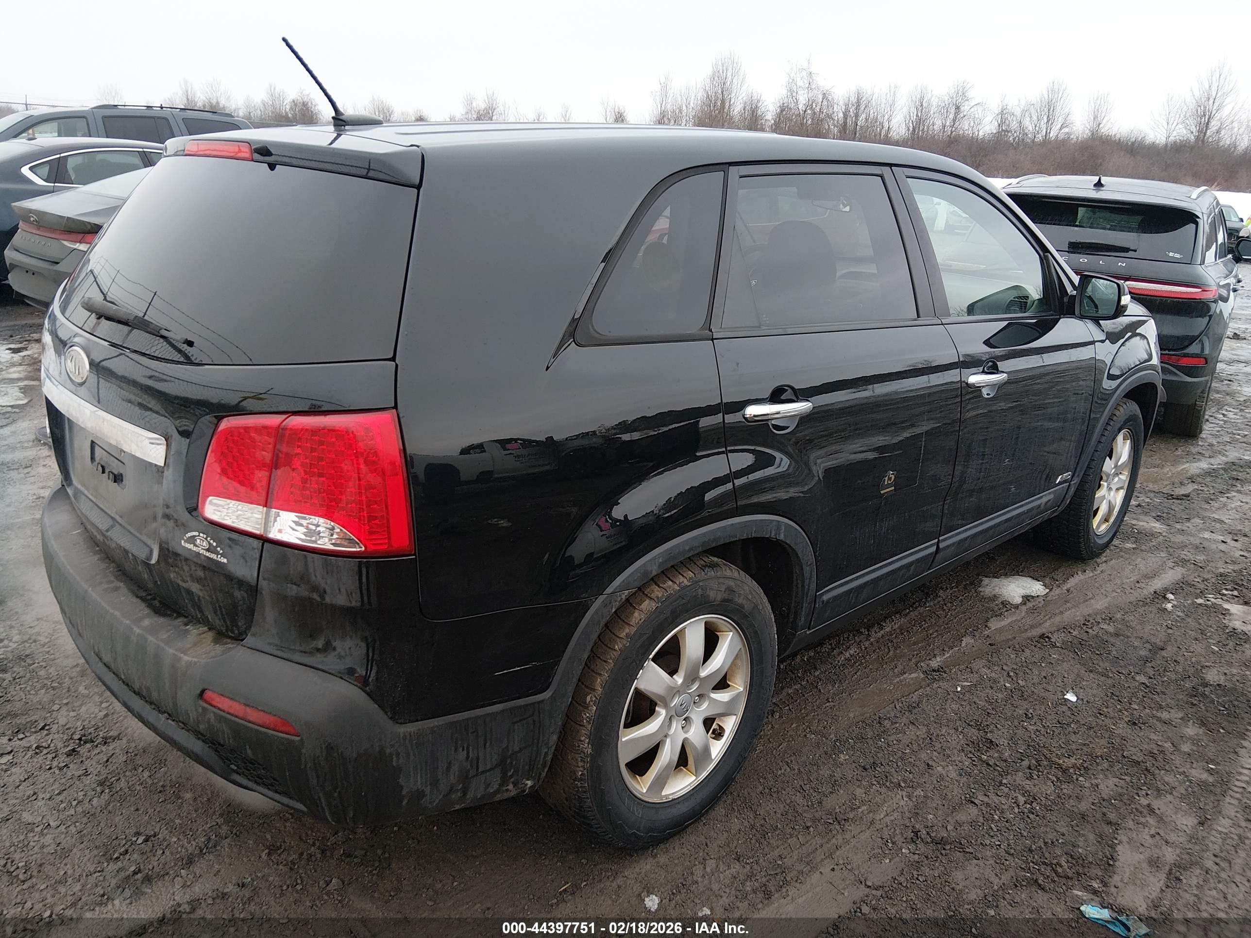 KIA SORENTO image 4