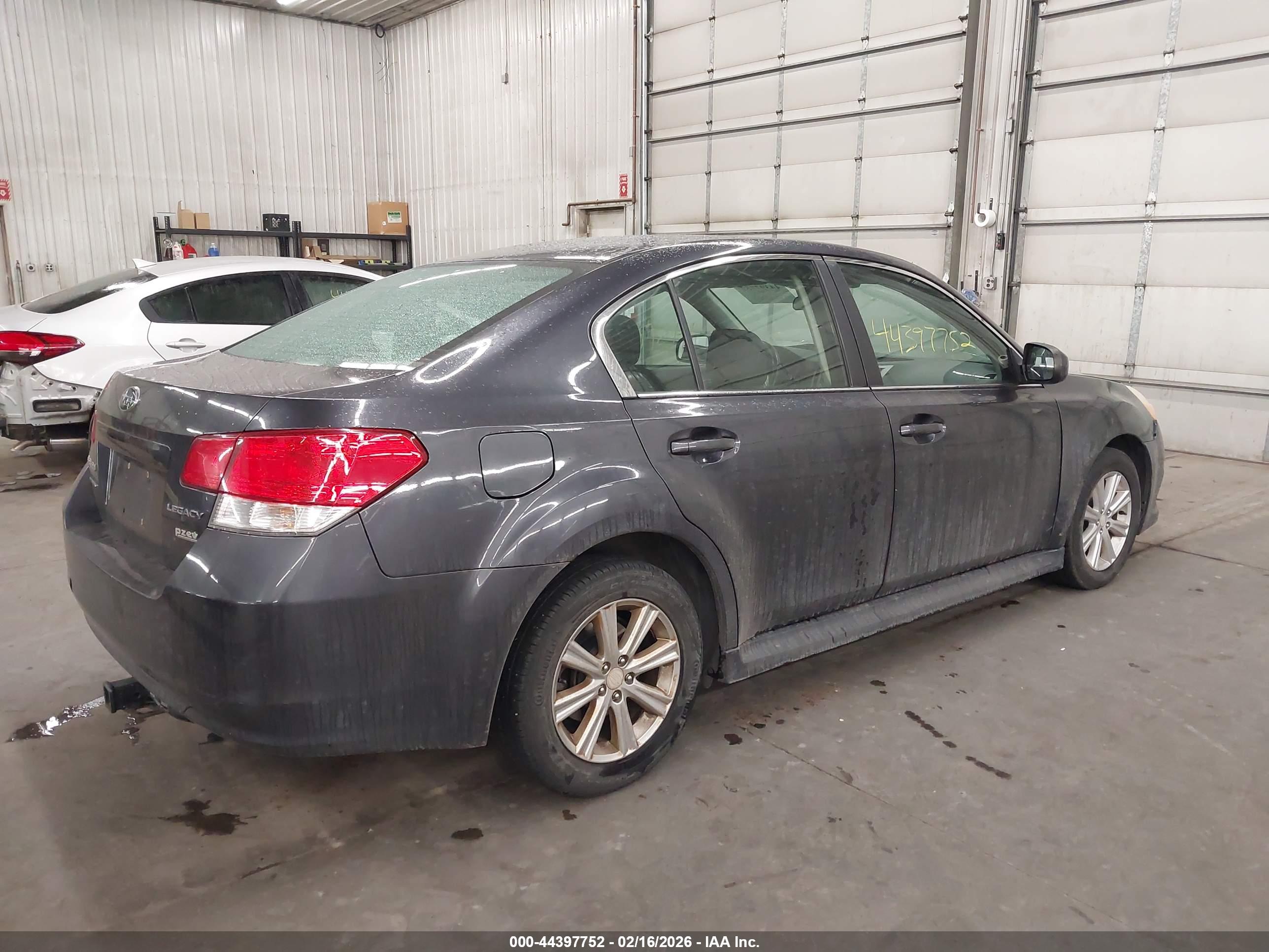 SUBARU LEGACY image 4