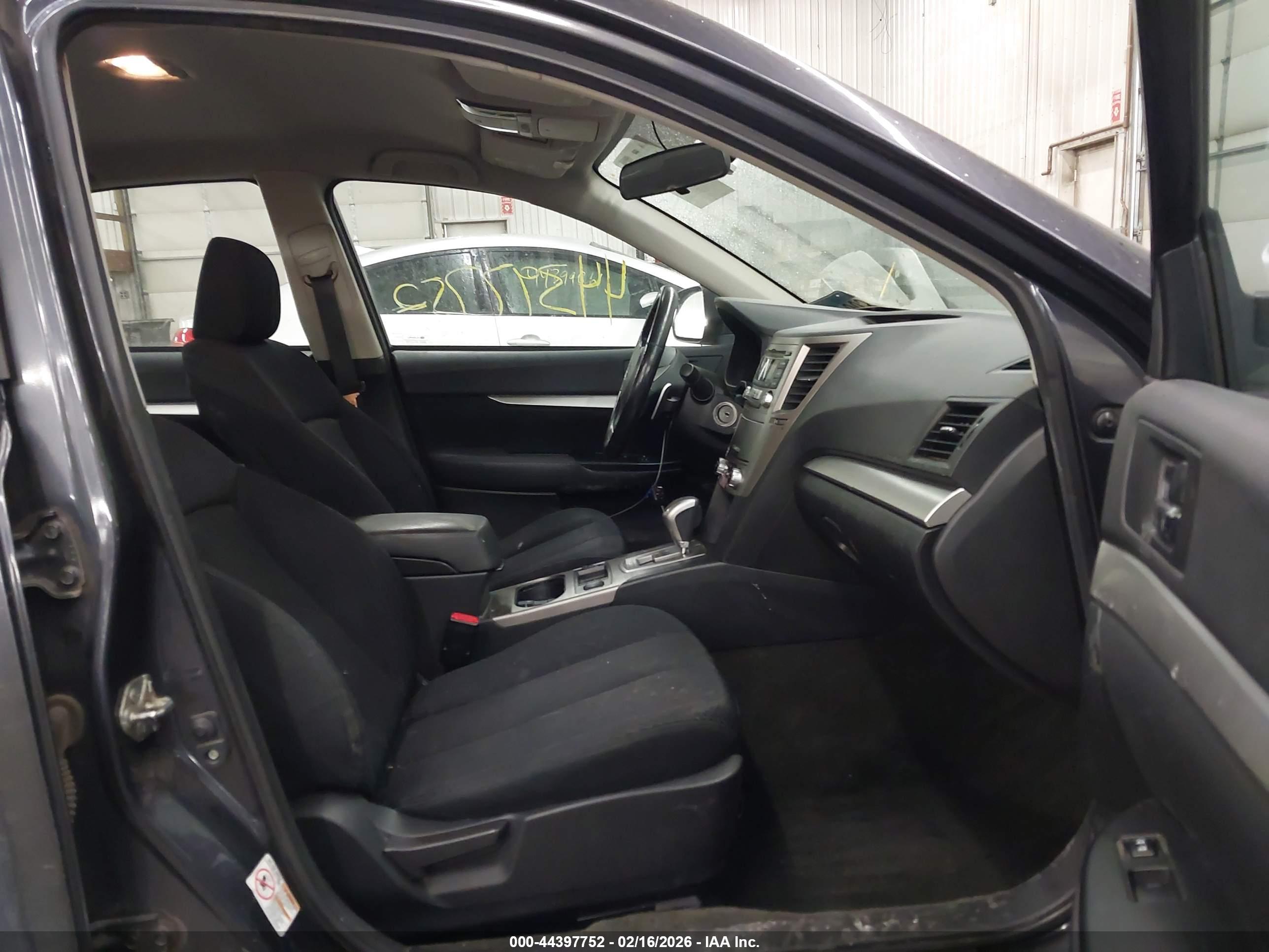 SUBARU LEGACY image 5