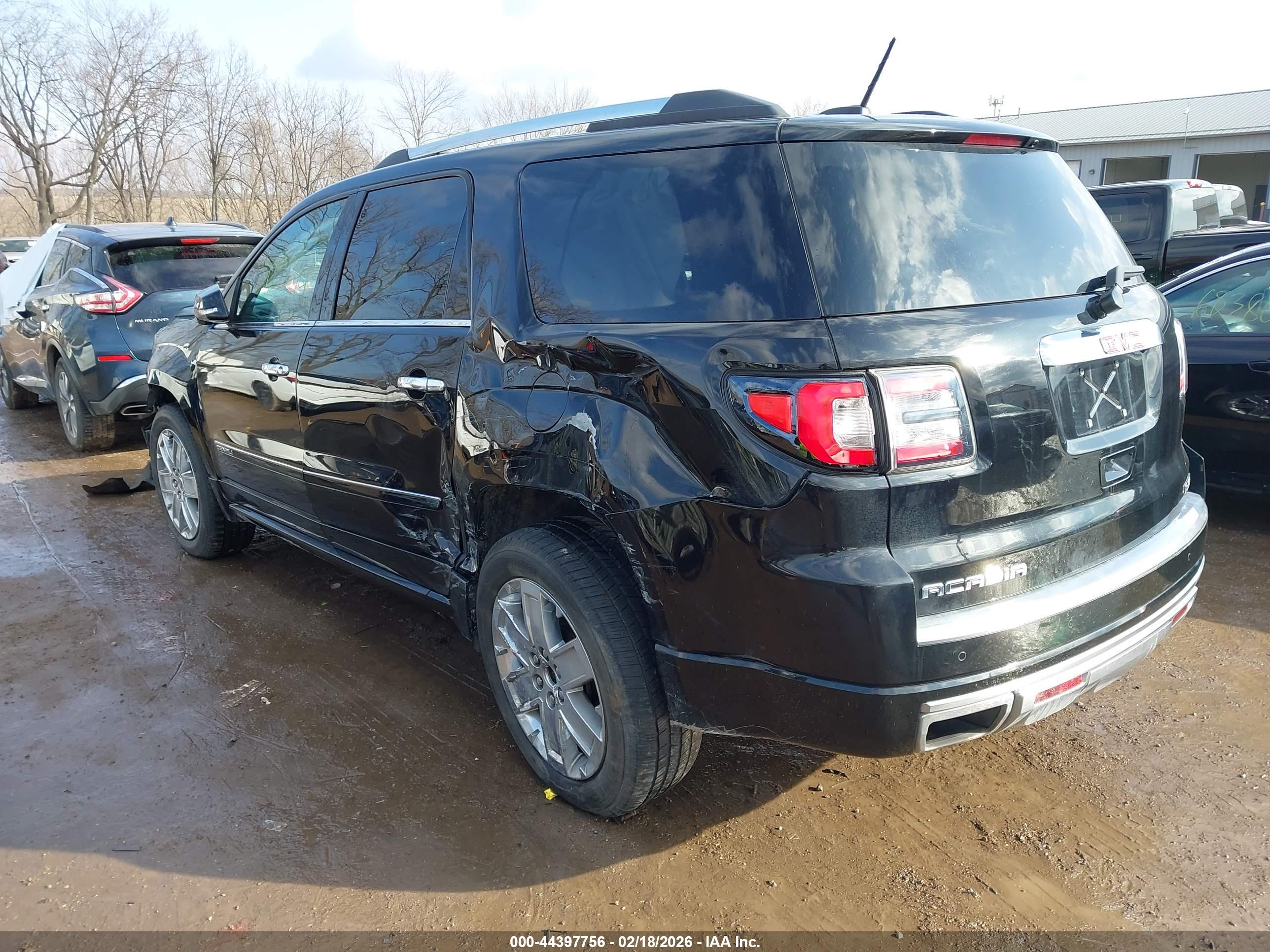 GMC ACADIA image 3