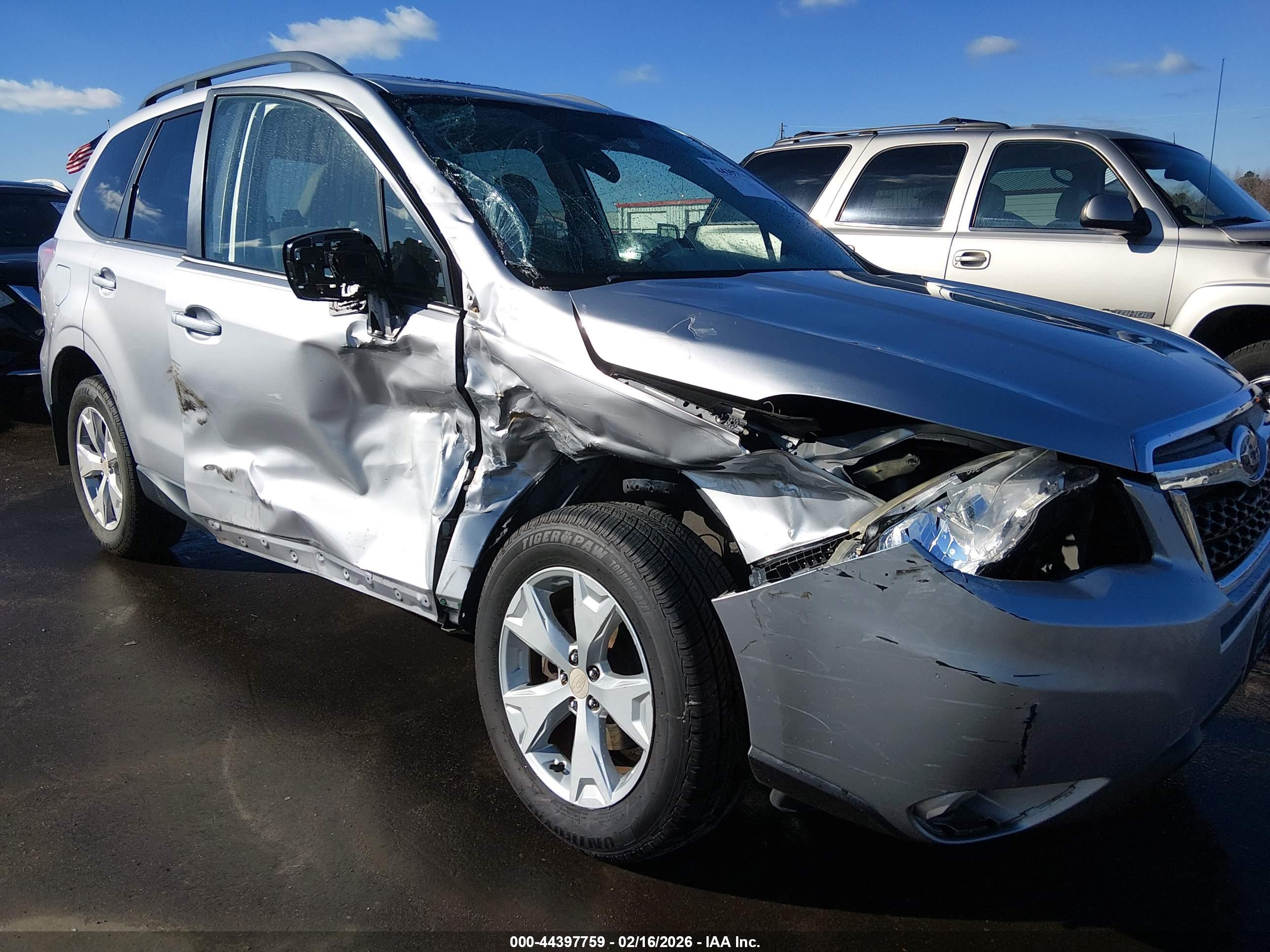 SUBARU FORESTER image 6