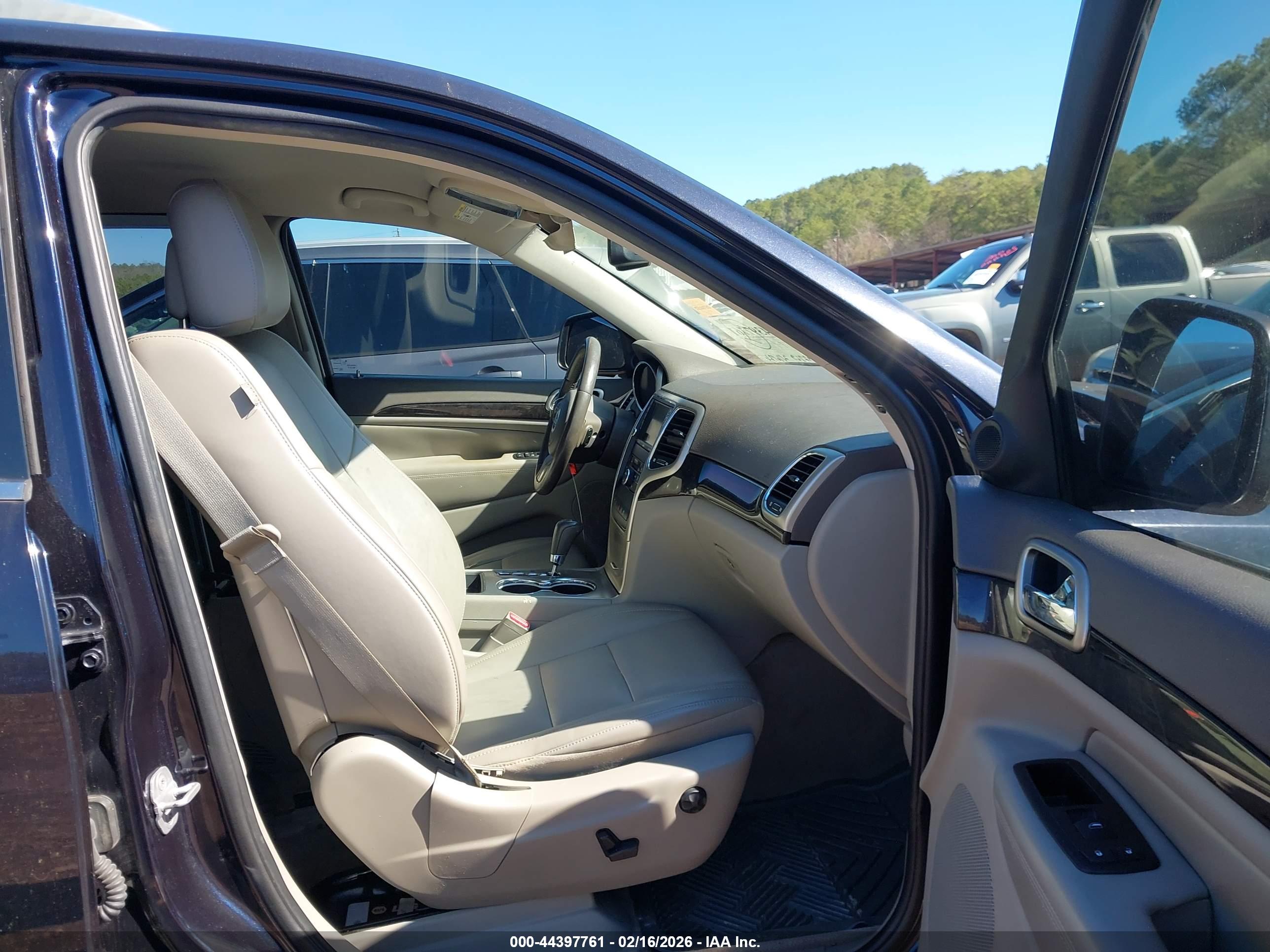 JEEP GRAND image 5