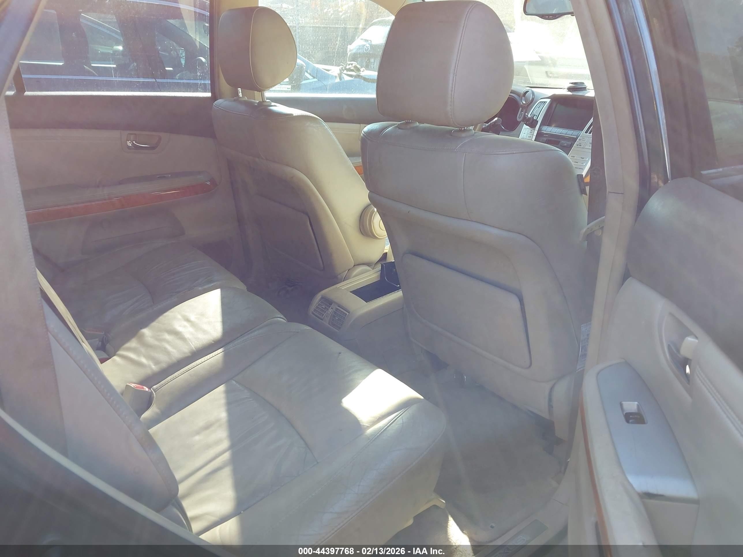 LEXUS RX image 8