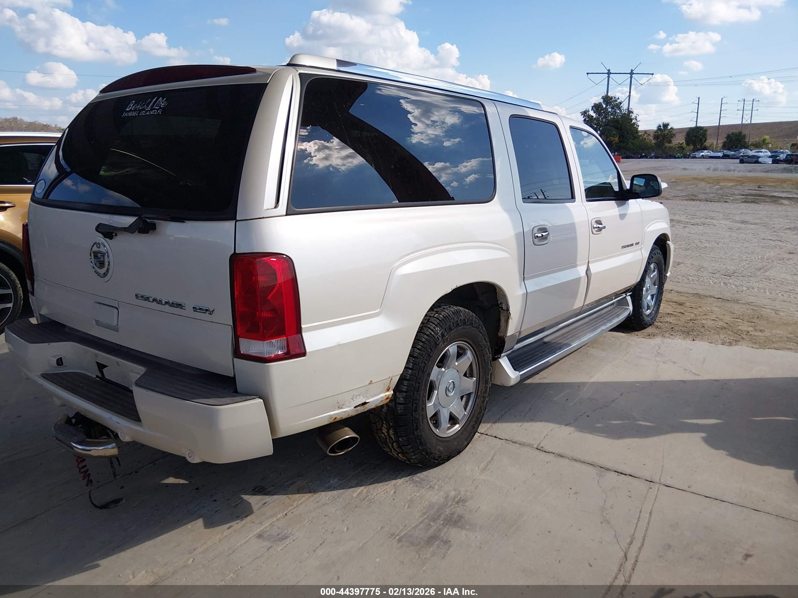 CADILLAC ESCALADE image 4