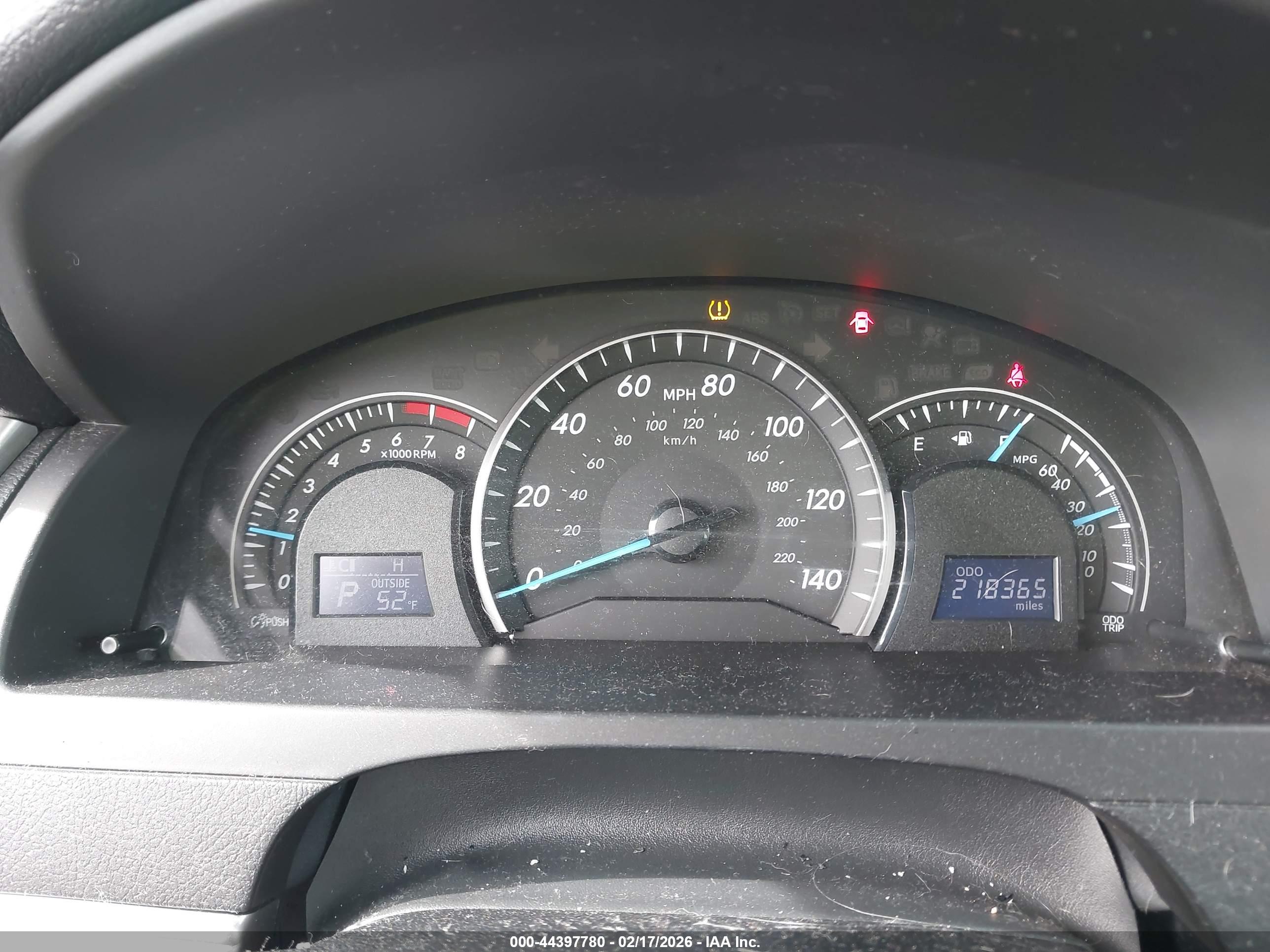 TOYOTA CAMRY image 7