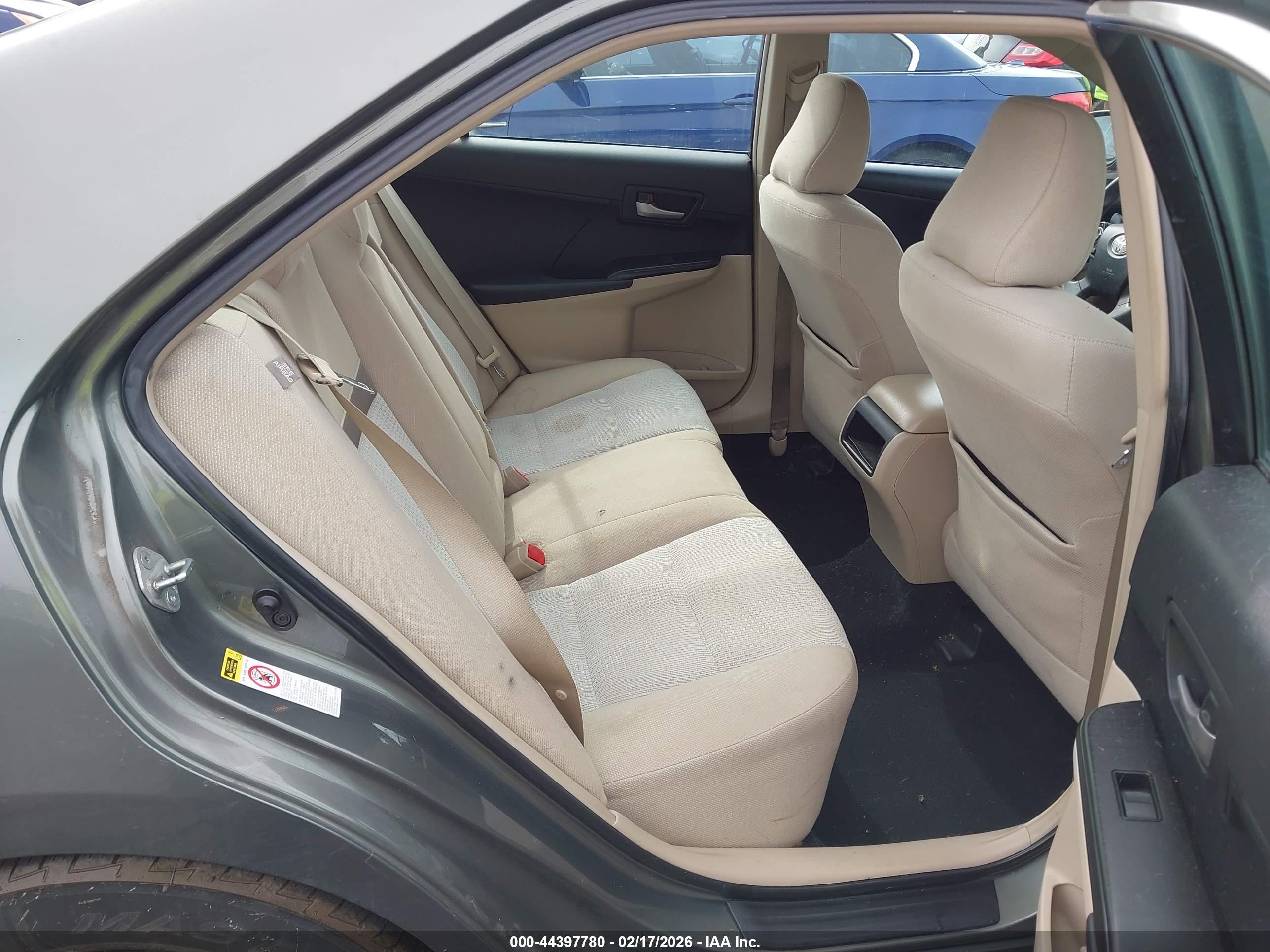 TOYOTA CAMRY image 8