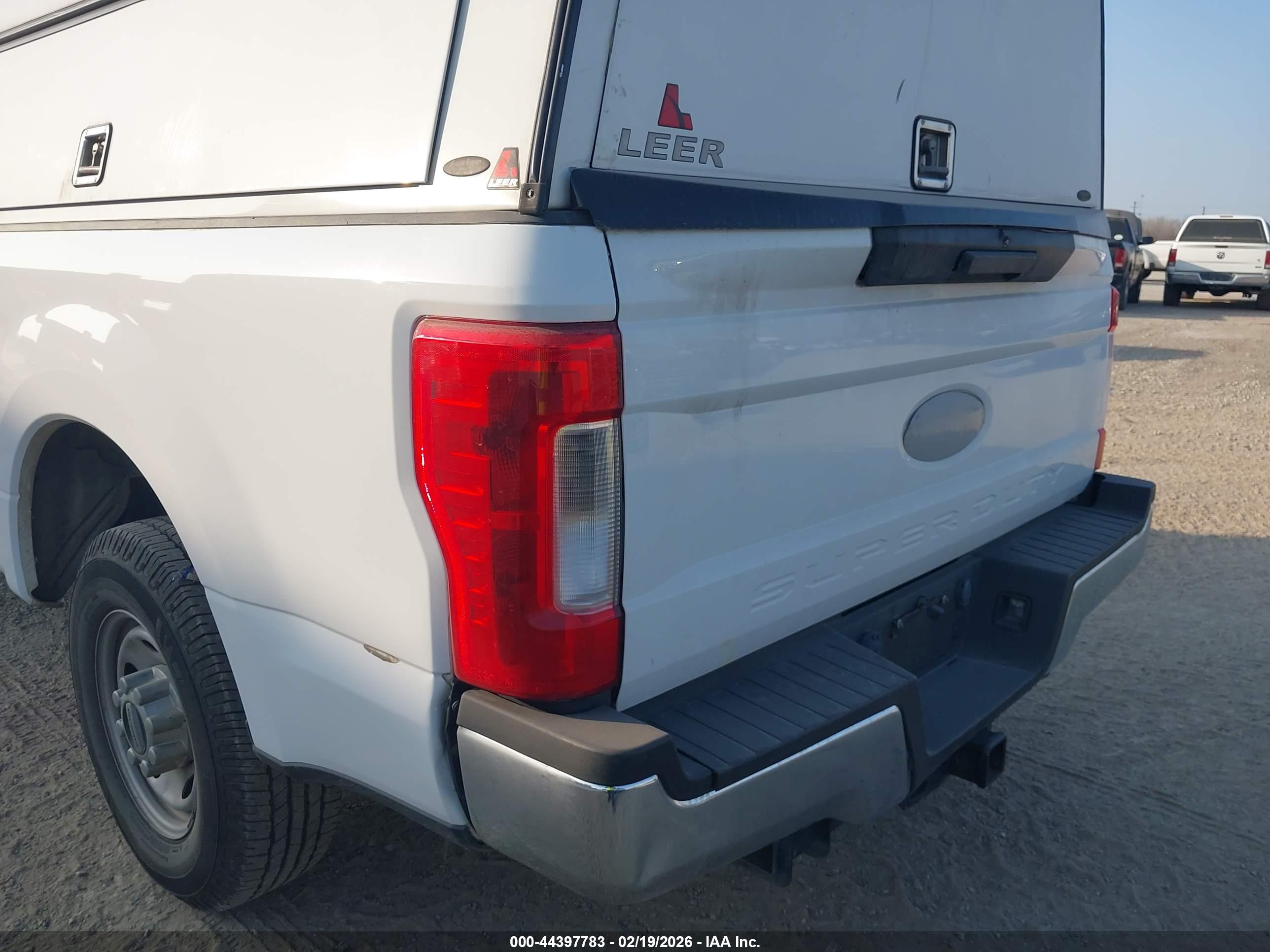 FORD F-350 image 6