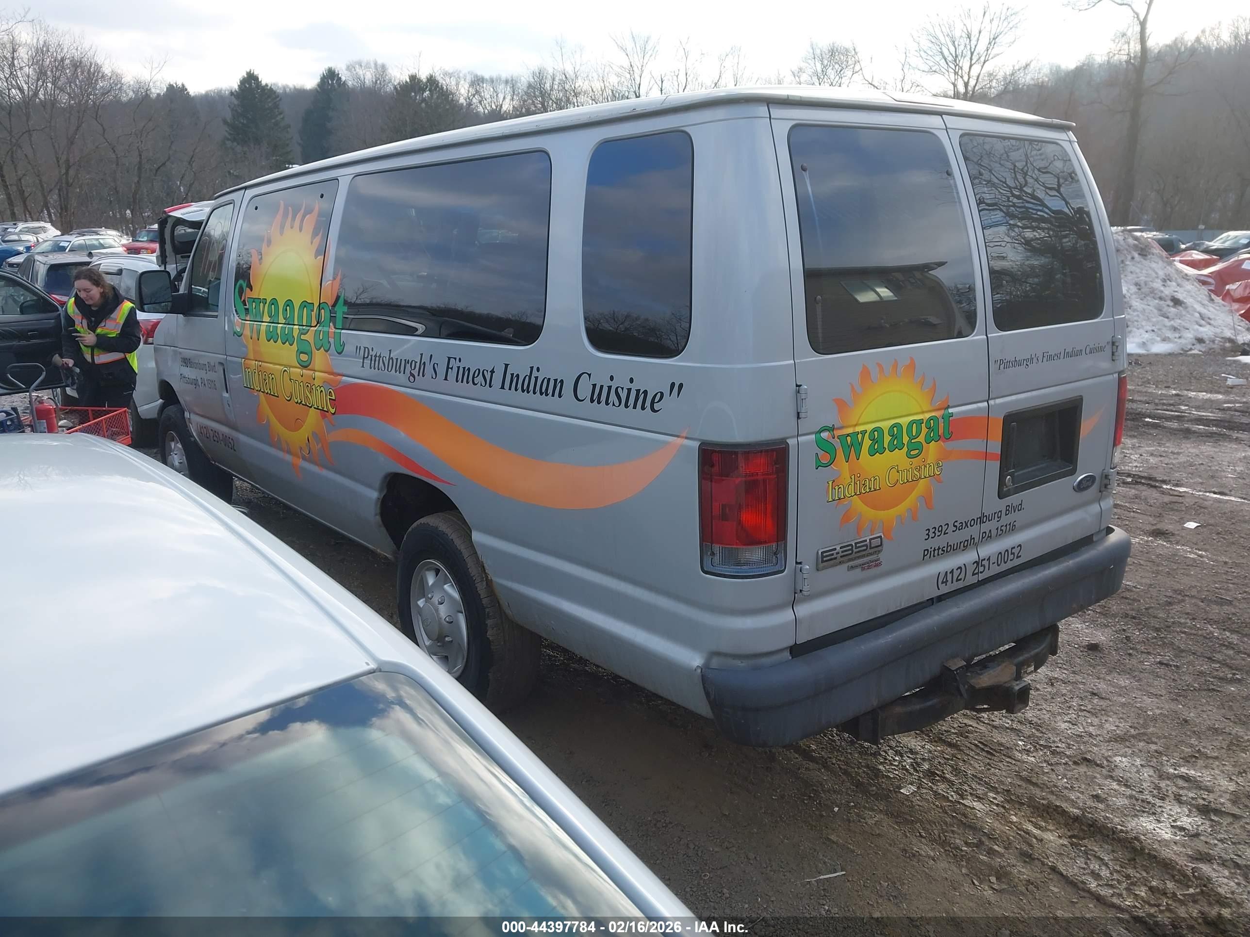 FORD E-350 image 3