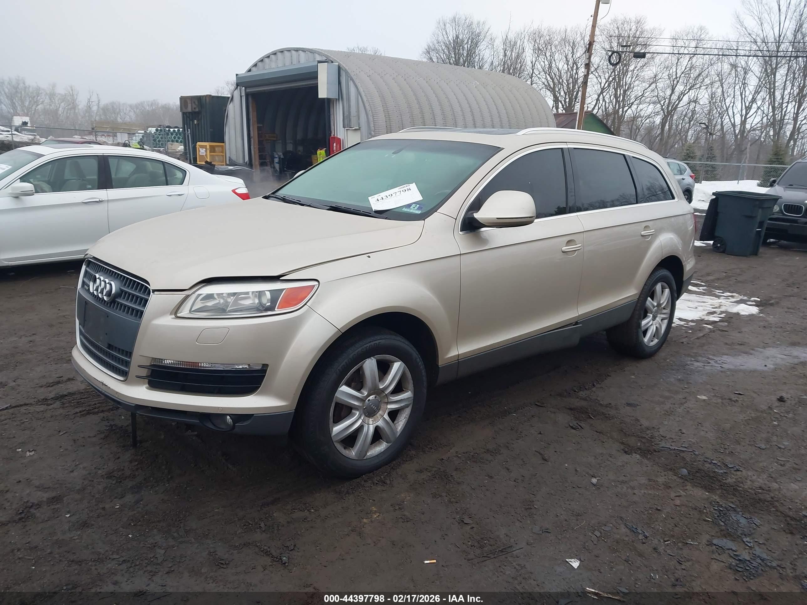 AUDI Q7 image 2