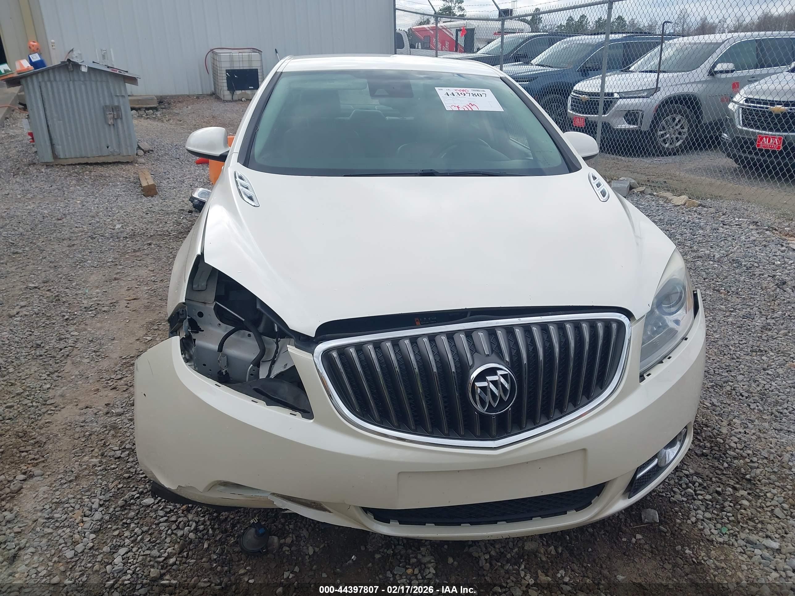 BUICK VERANO image 6