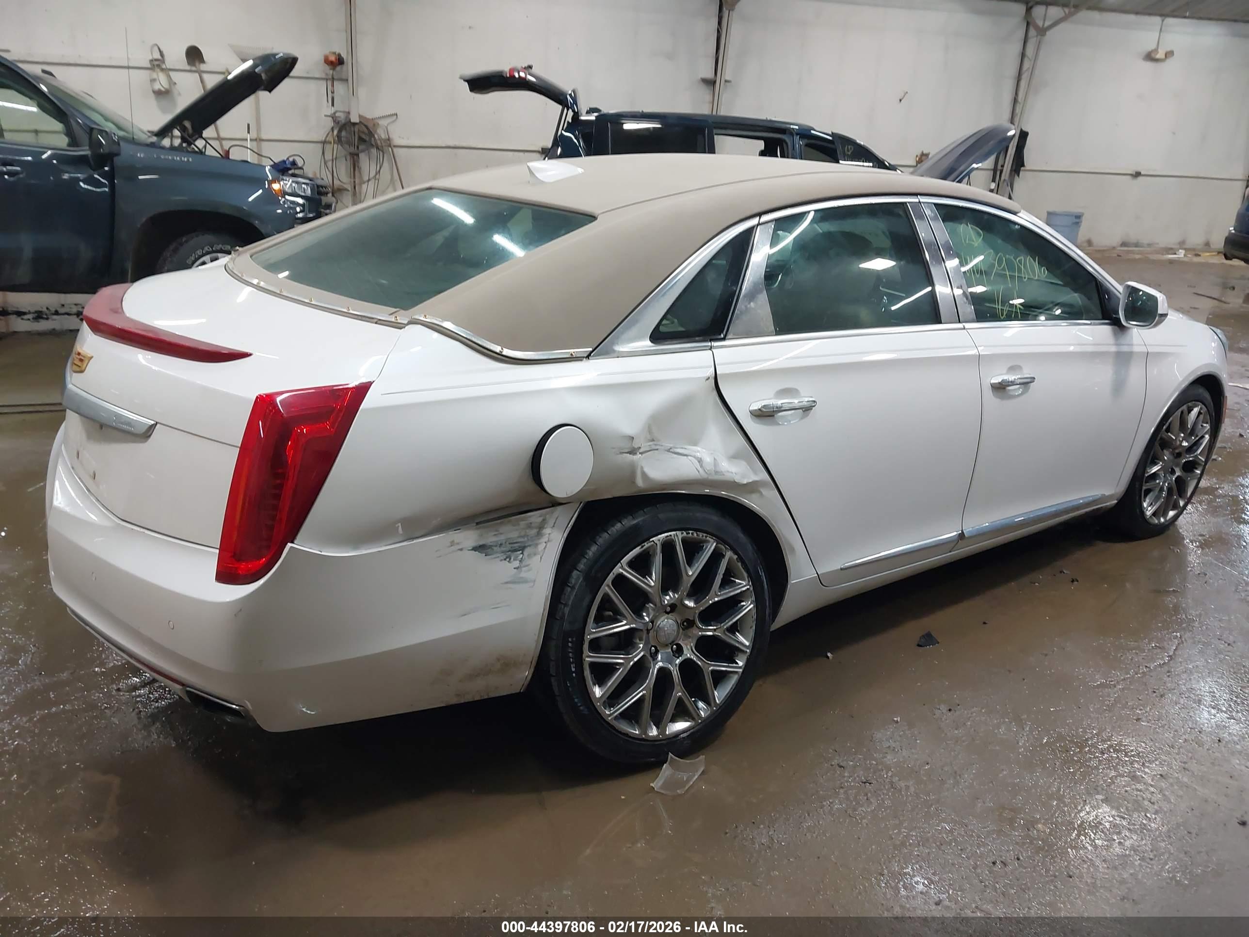 CADILLAC XTS image 4