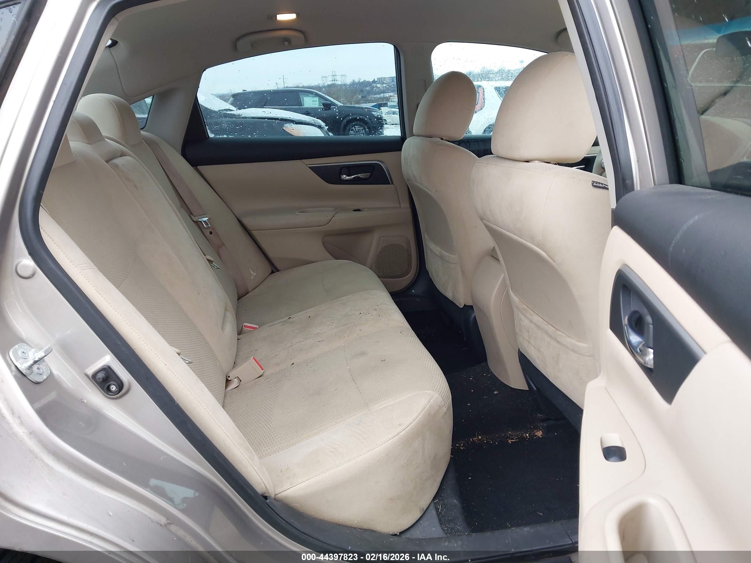 NISSAN ALTIMA image 8