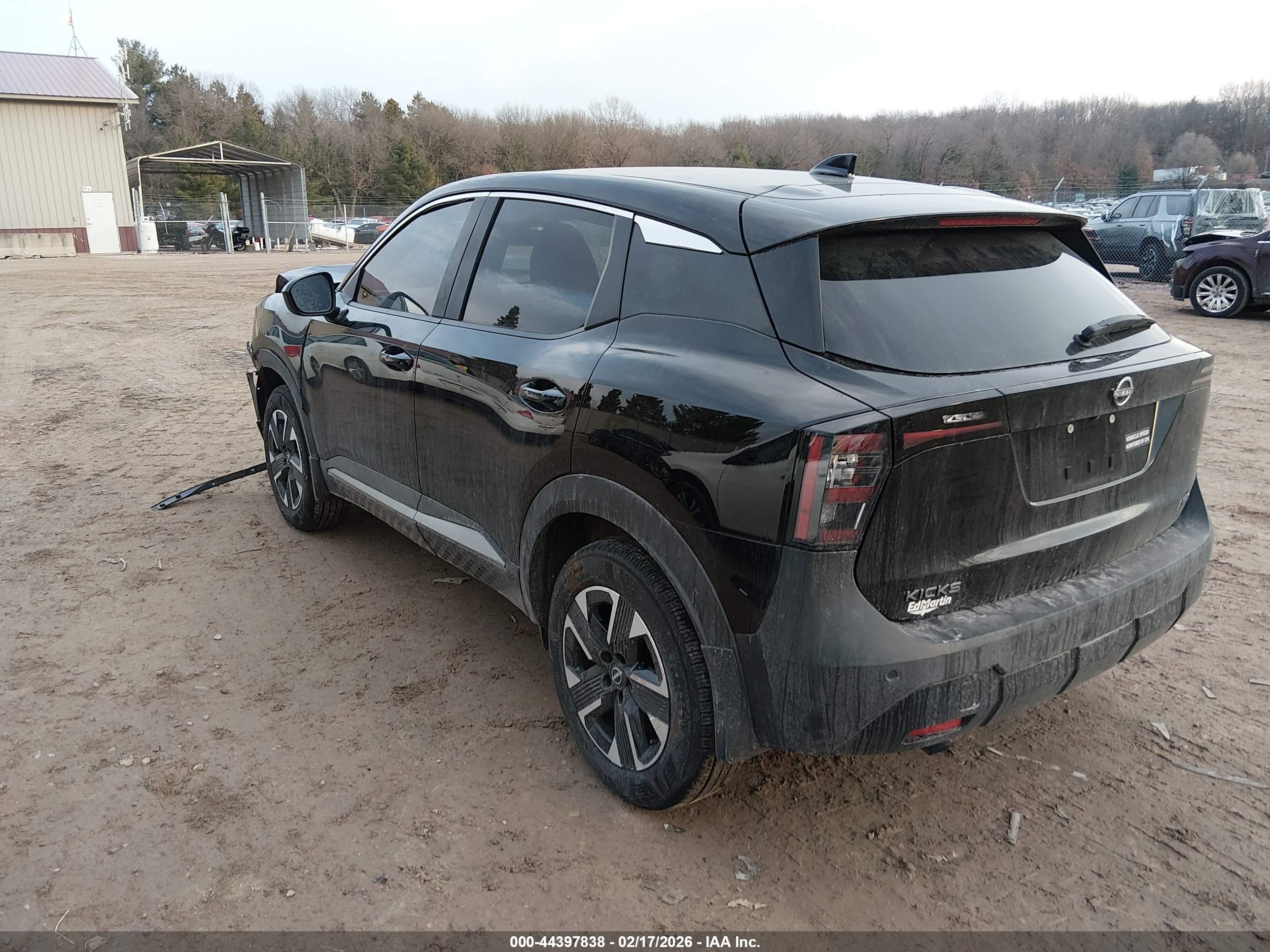 NISSAN KICKS image 3