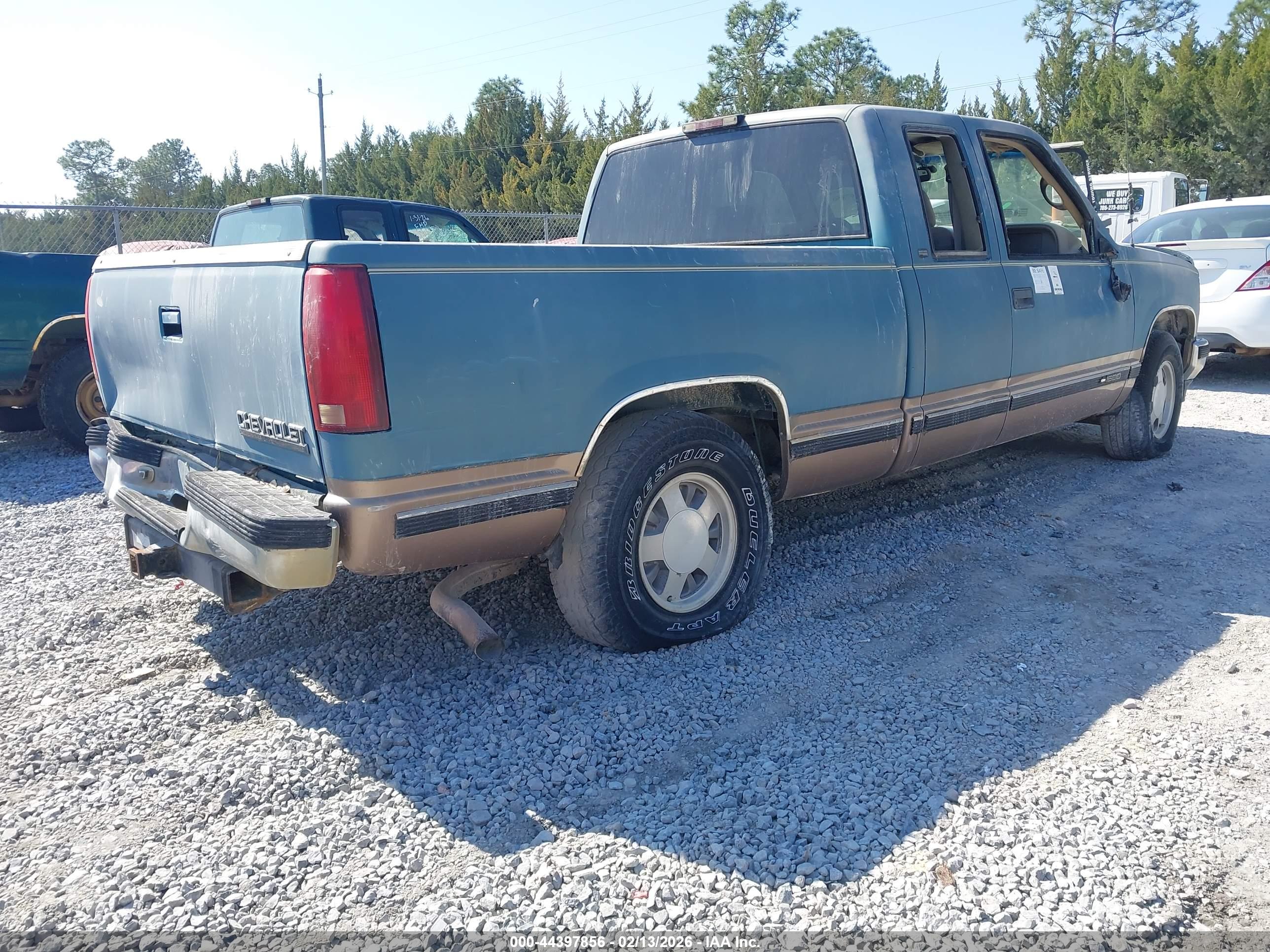 CHEVROLET C1500 image 4