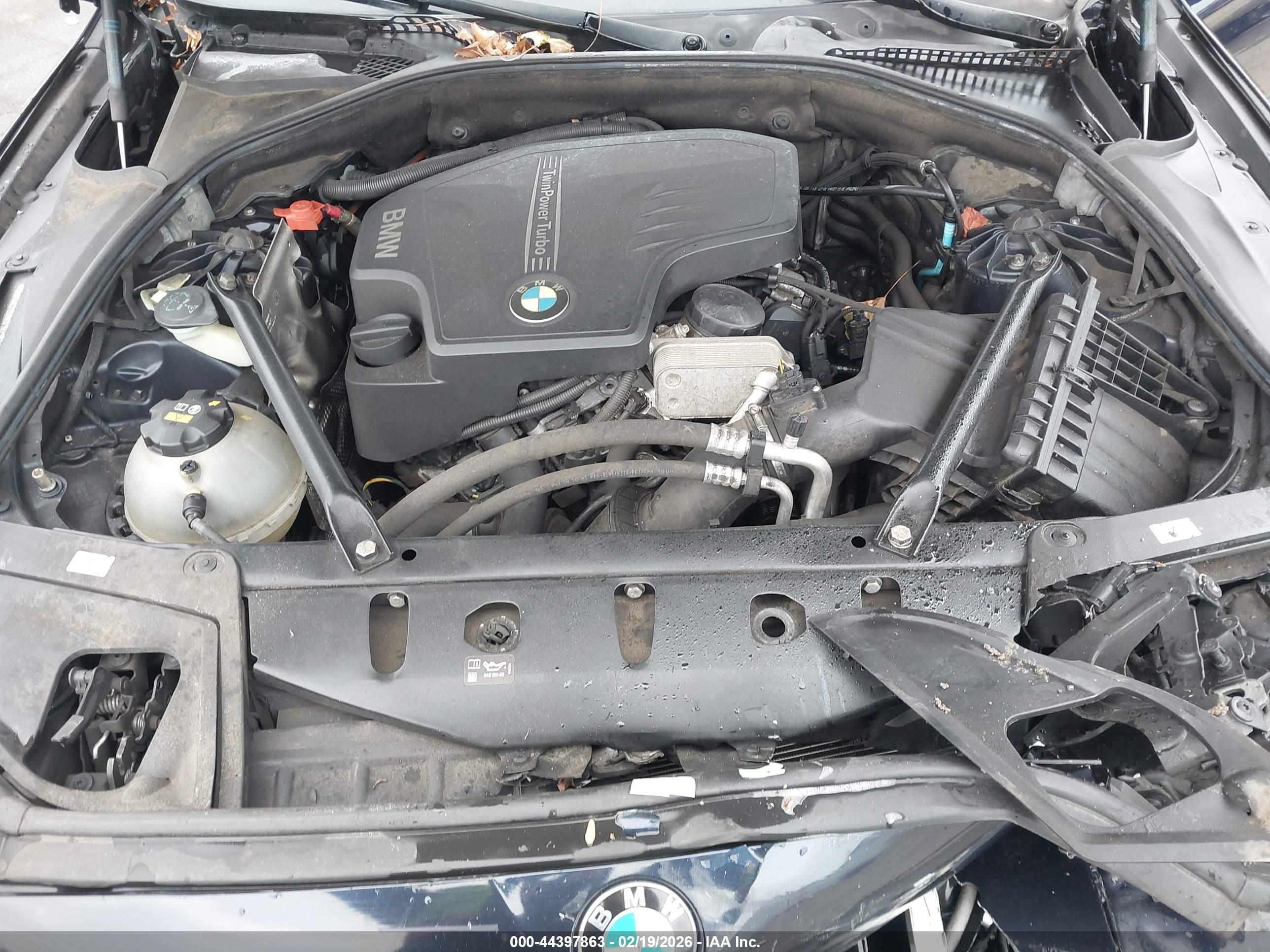 BMW 528I image 10