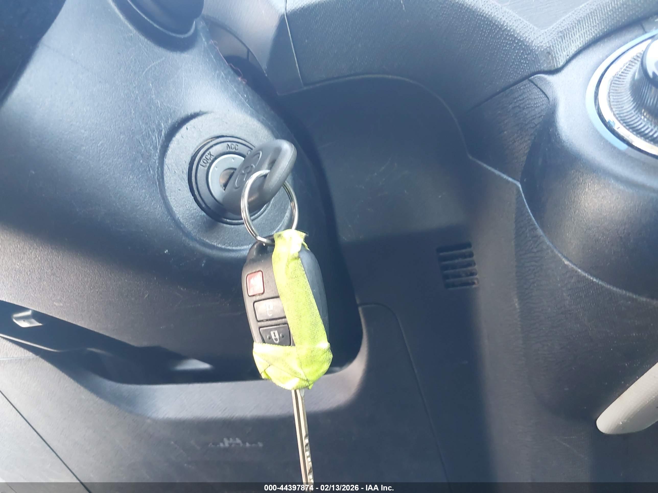 TOYOTA PRIUS image 11