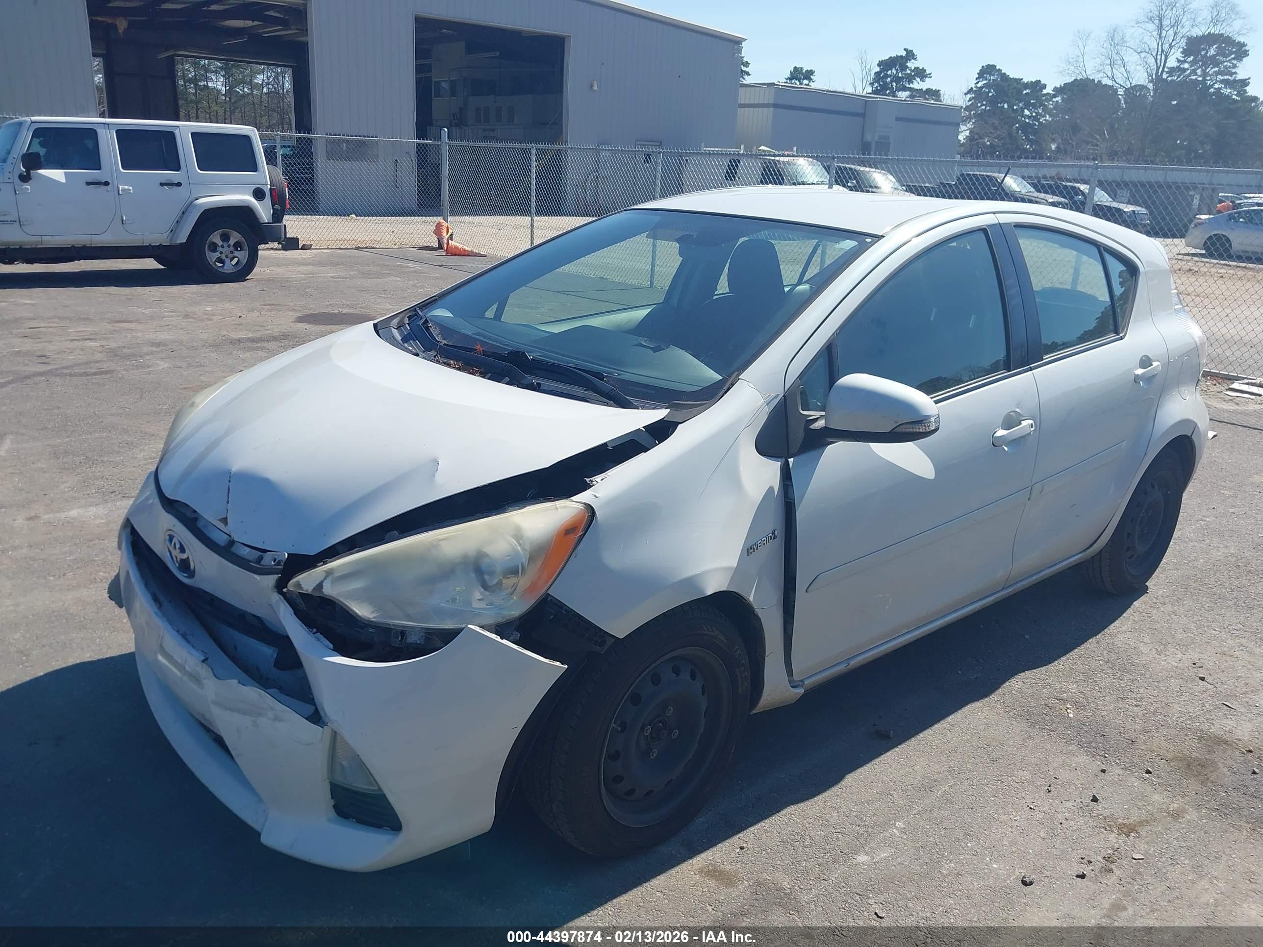 TOYOTA PRIUS image 2