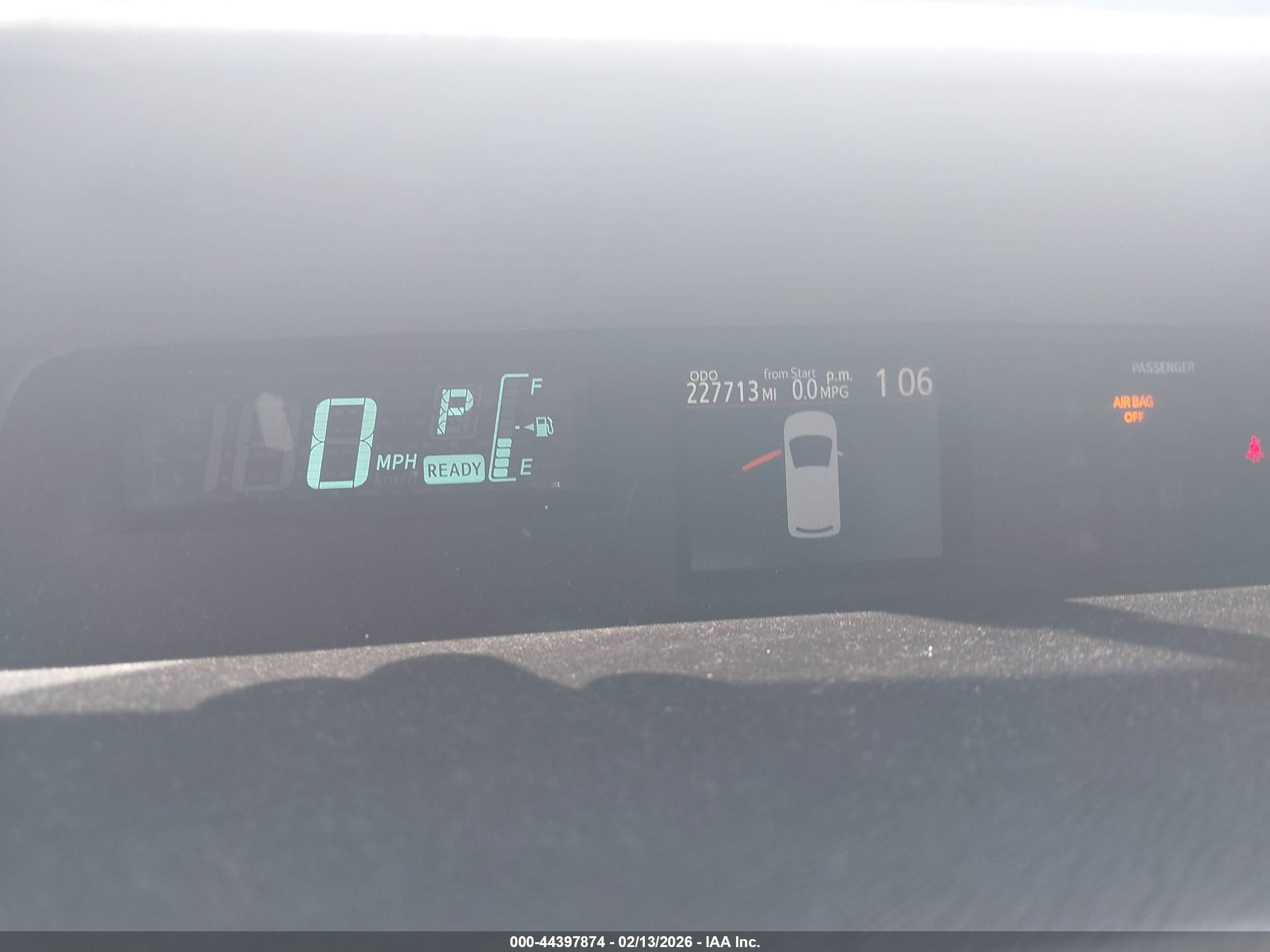 TOYOTA PRIUS image 7