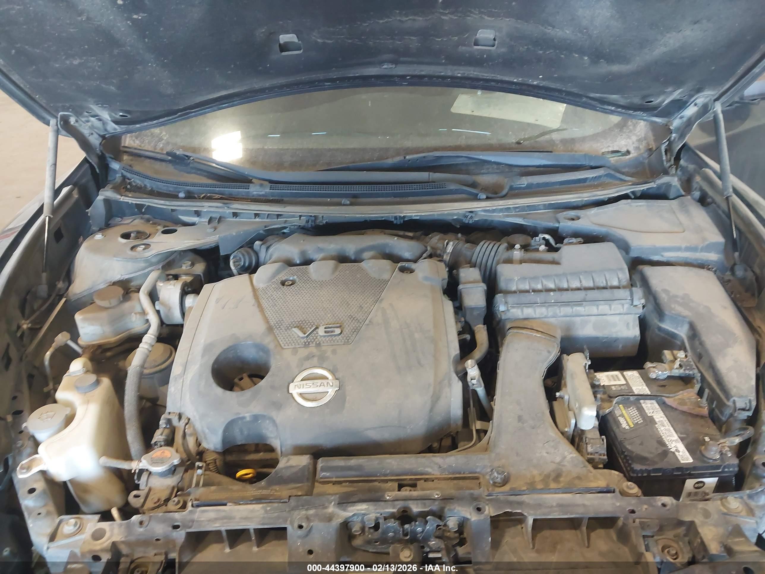 NISSAN MAXIMA image 10