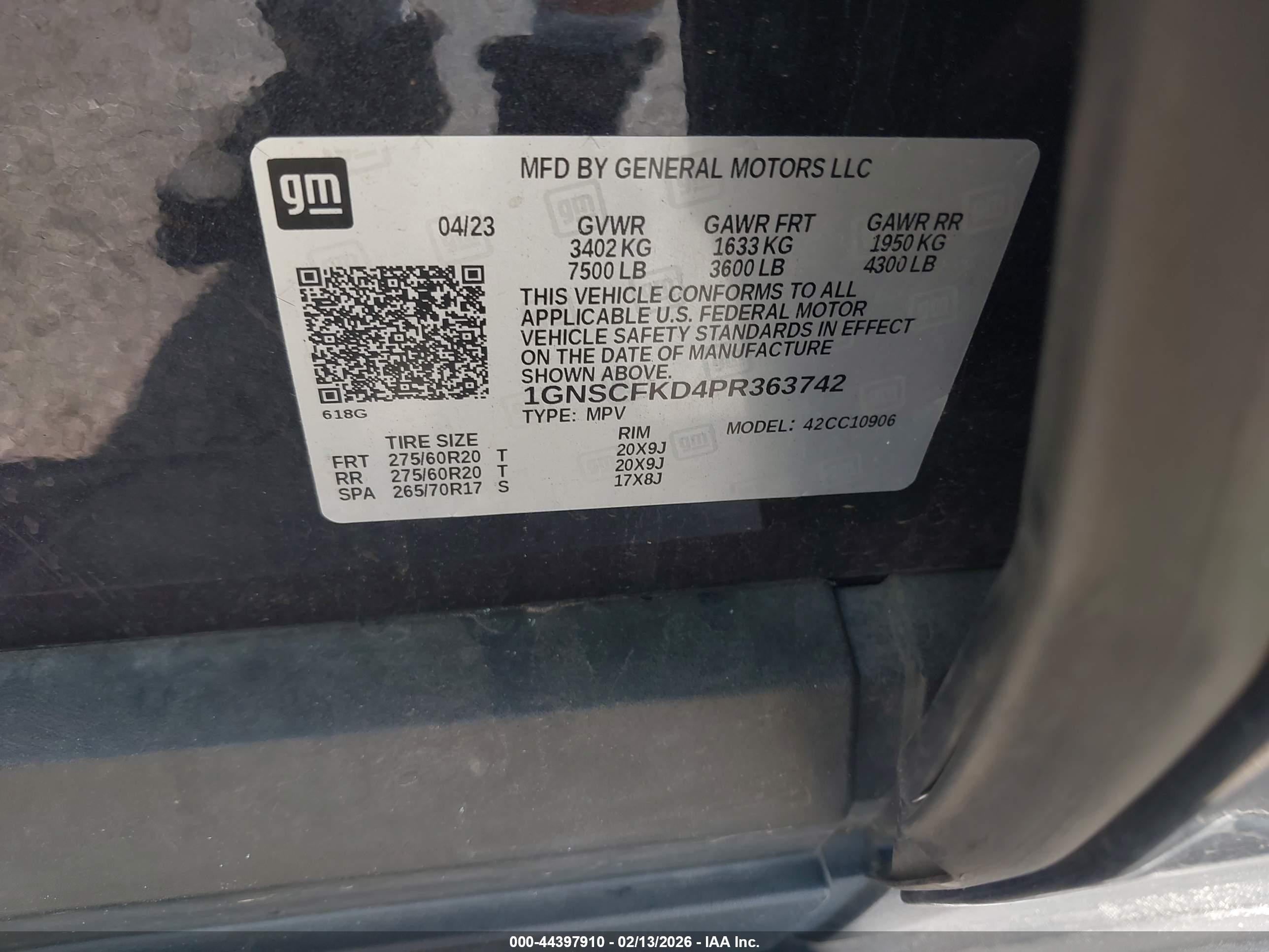 CHEVROLET SUBURBAN image 9