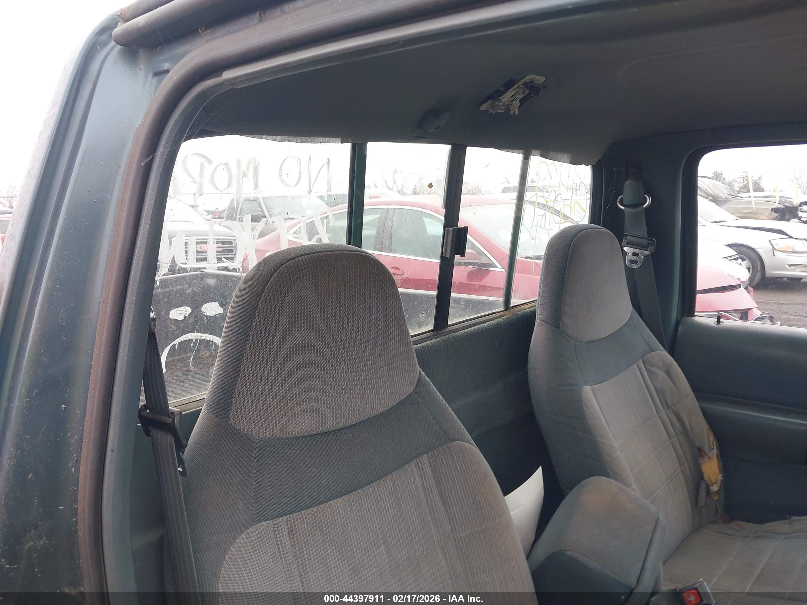 FORD RANGER image 8