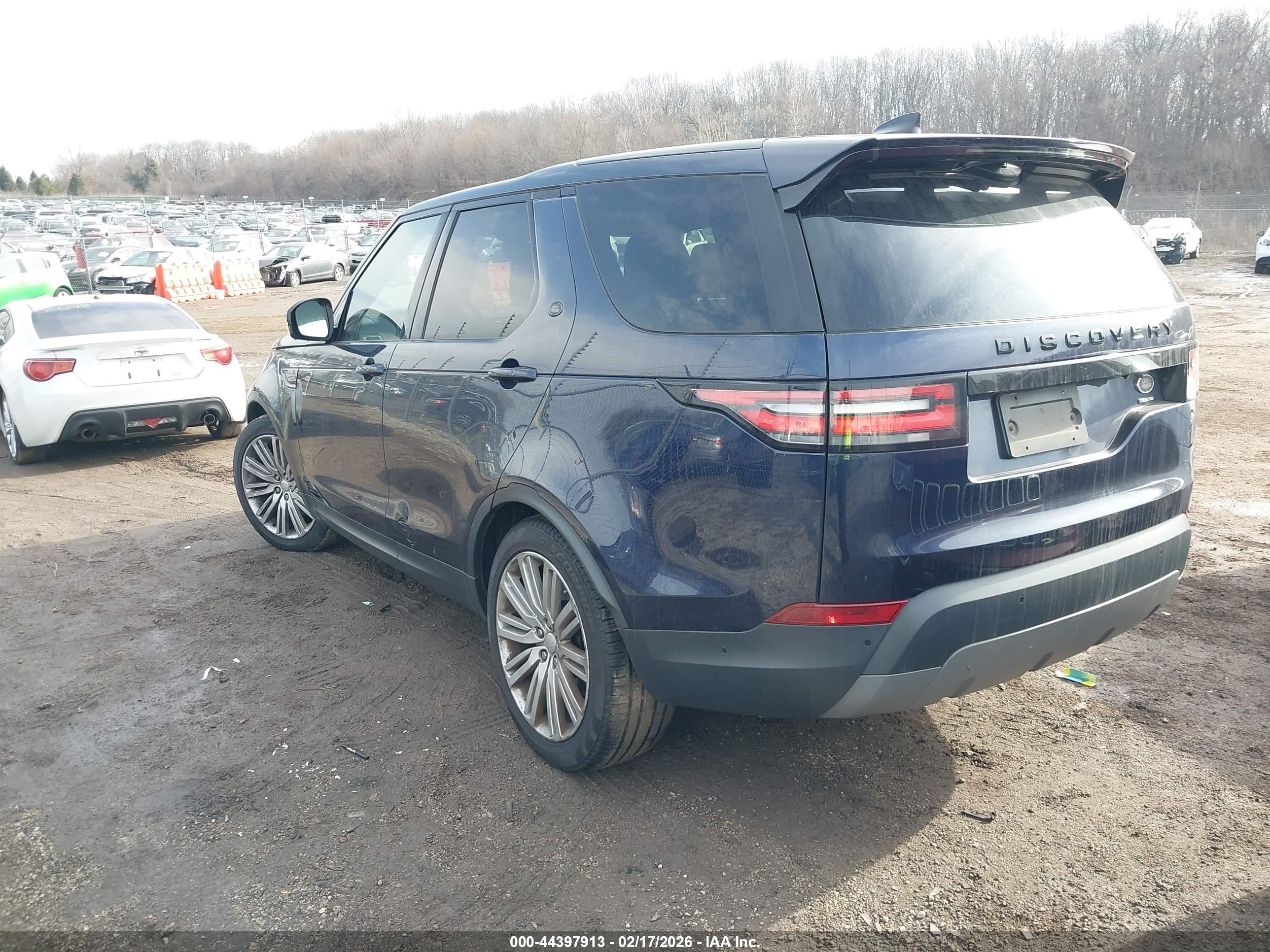 LAND ROVER image 3