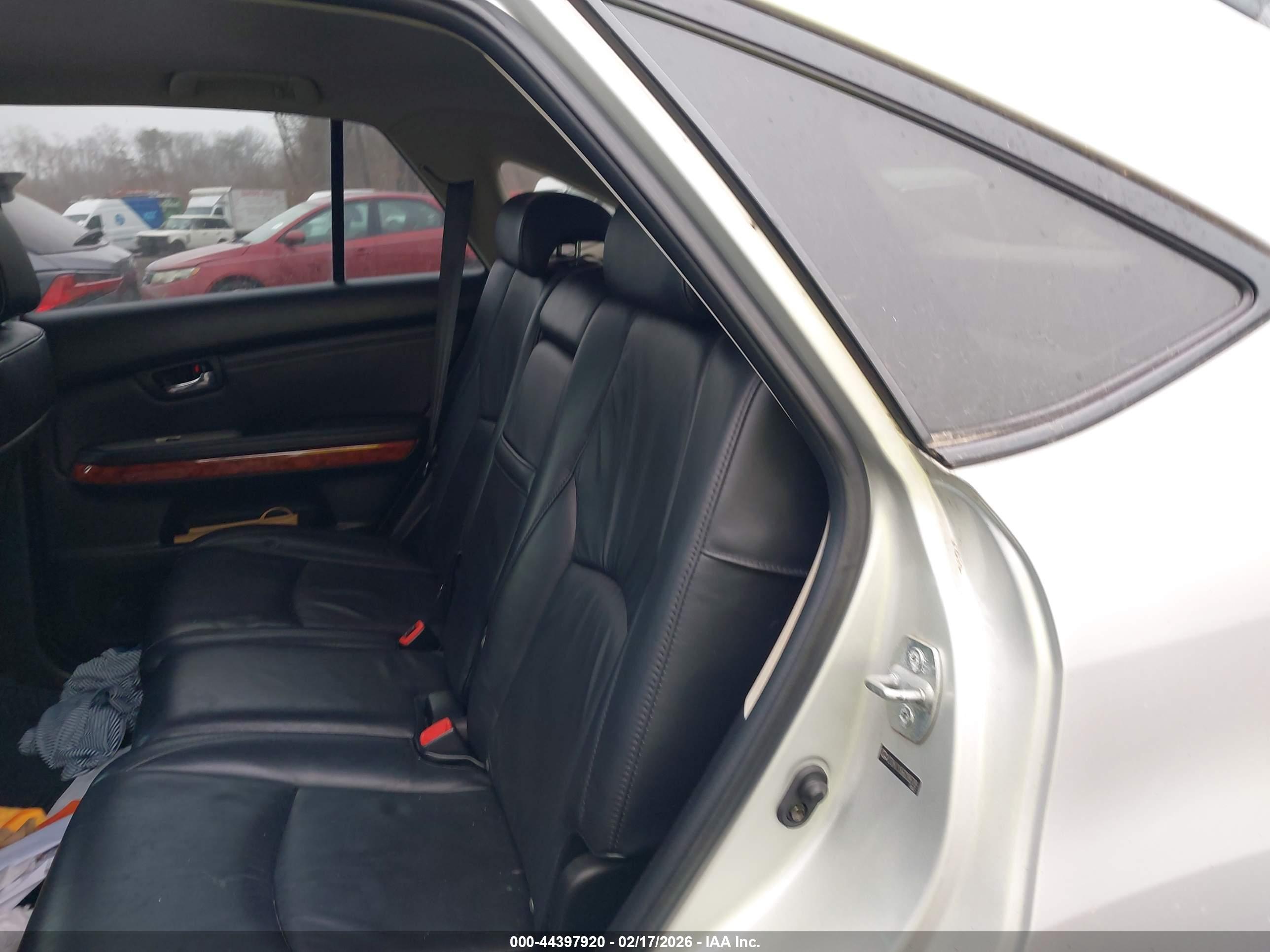 LEXUS RX image 8
