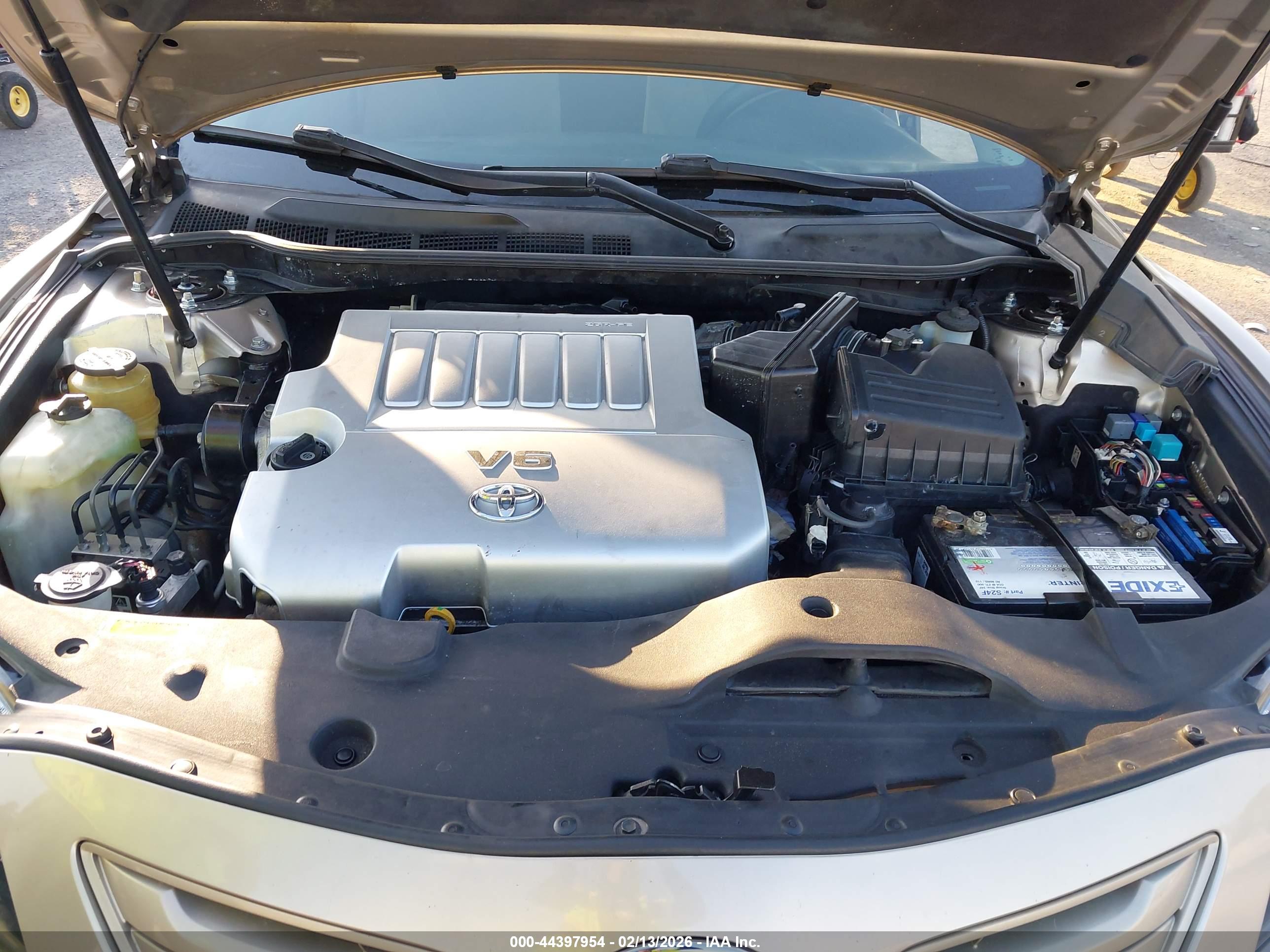 TOYOTA CAMRY image 10