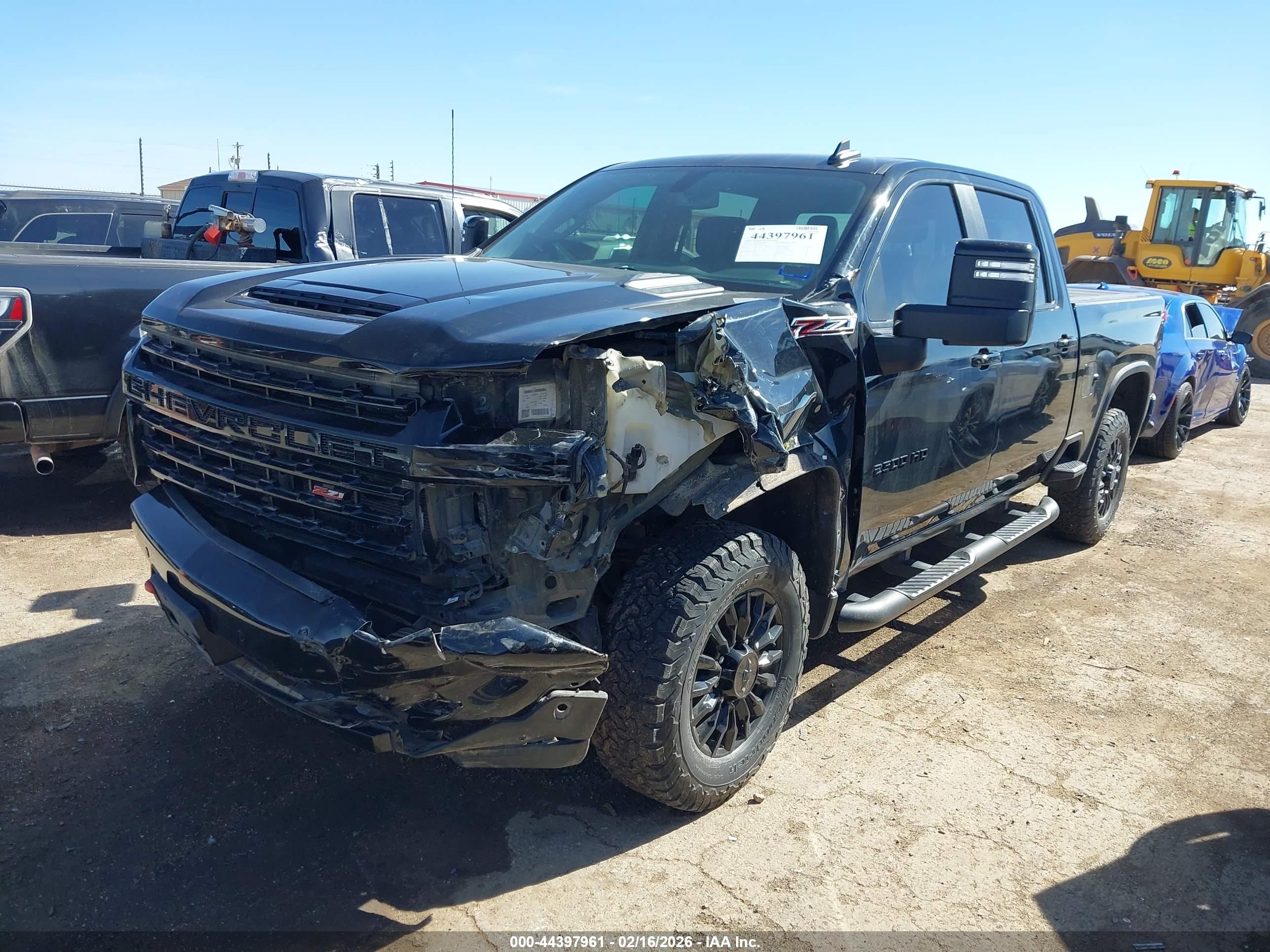 CHEVROLET SILVERADO image 2