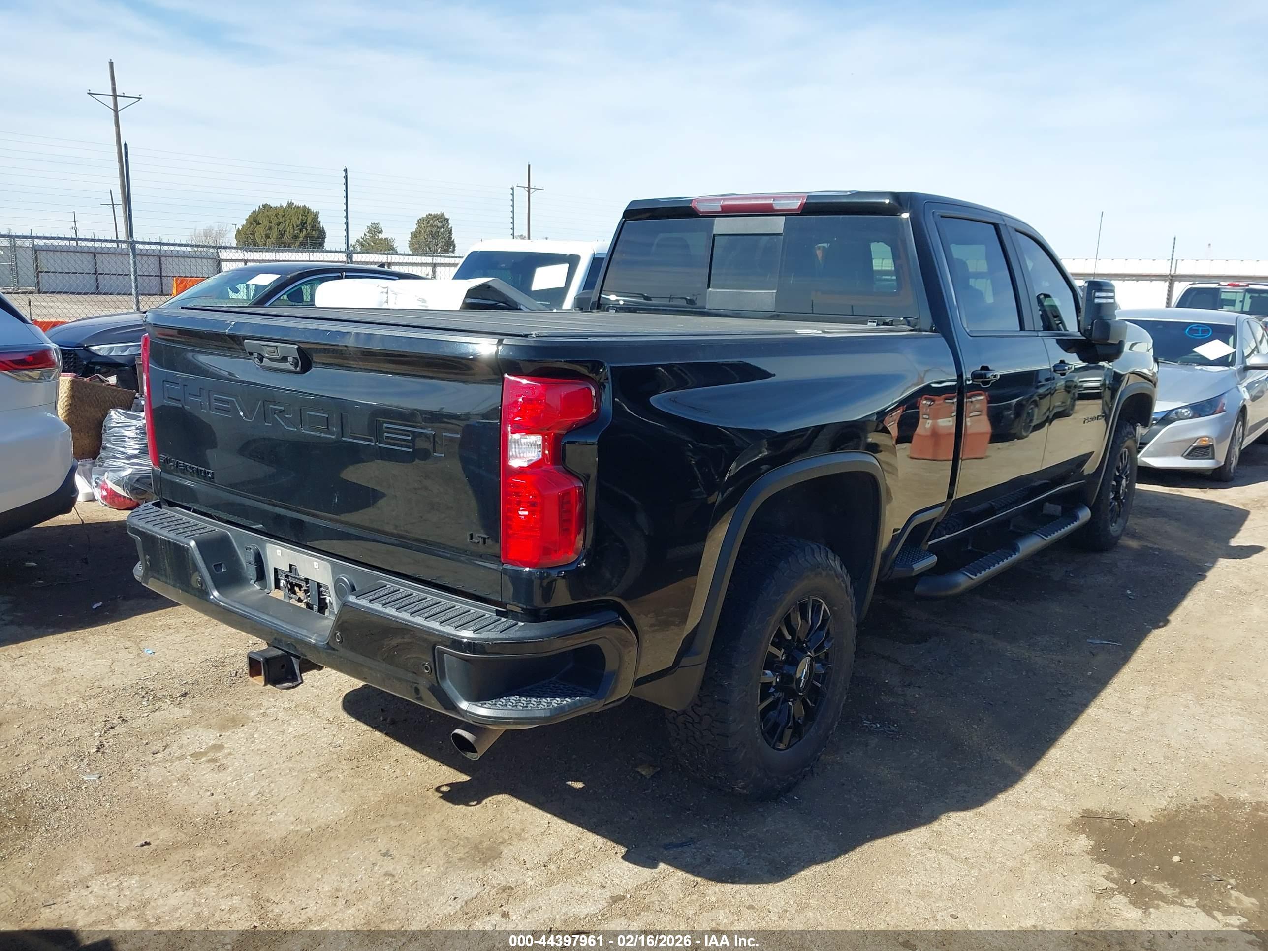 CHEVROLET SILVERADO image 4
