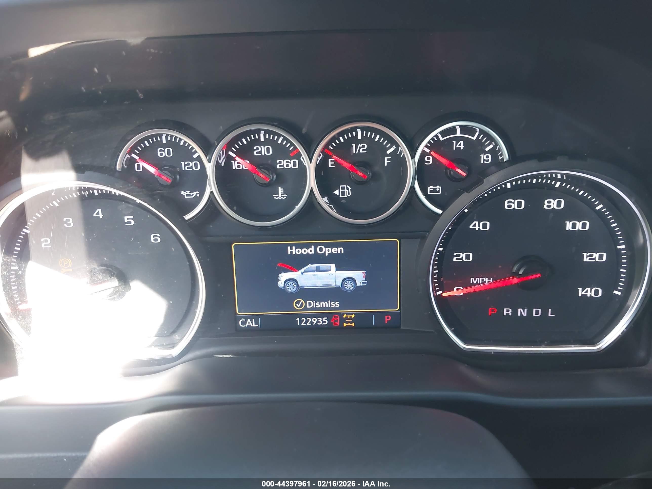 CHEVROLET SILVERADO image 6