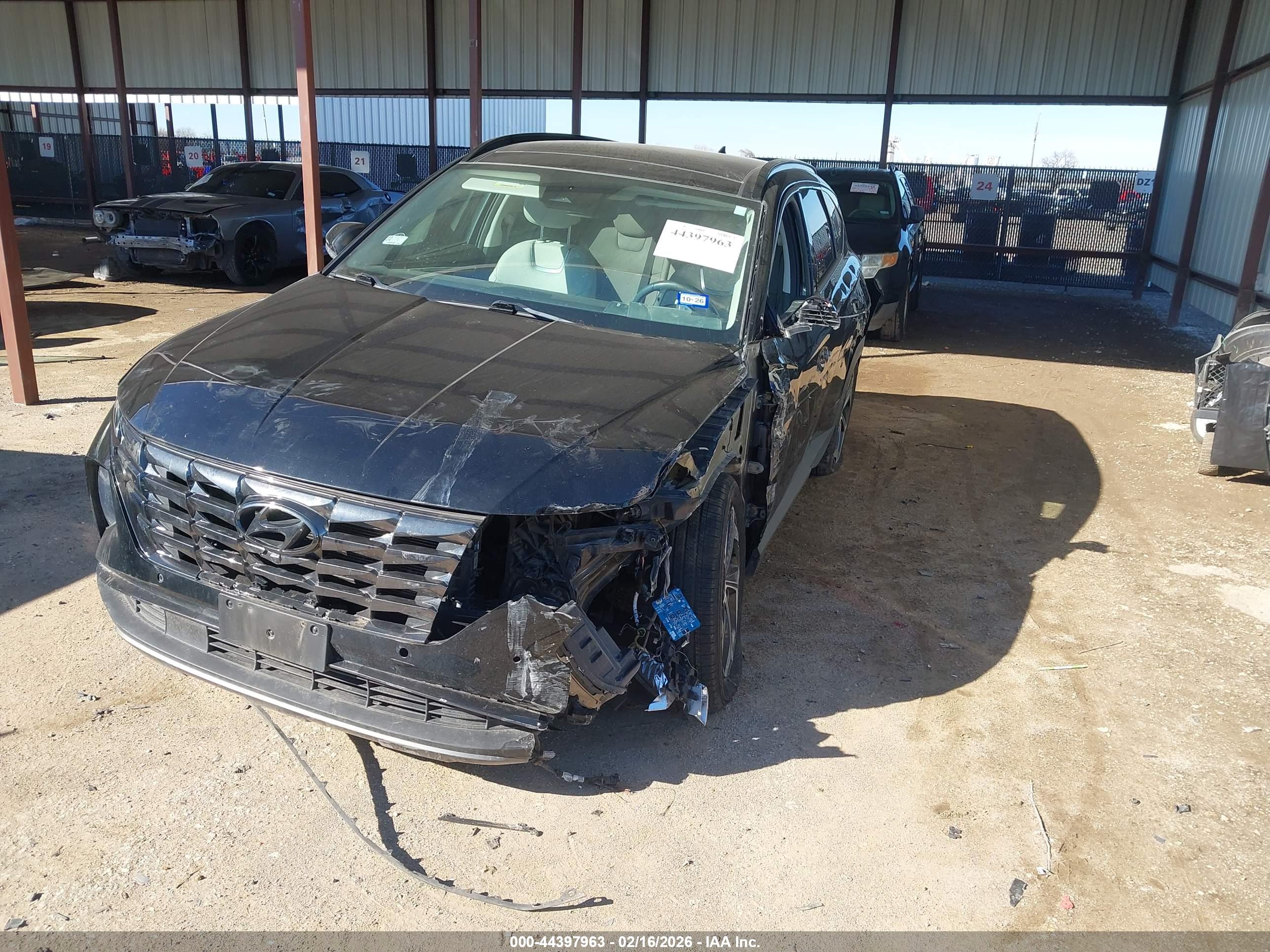 HYUNDAI TUCSON image 2