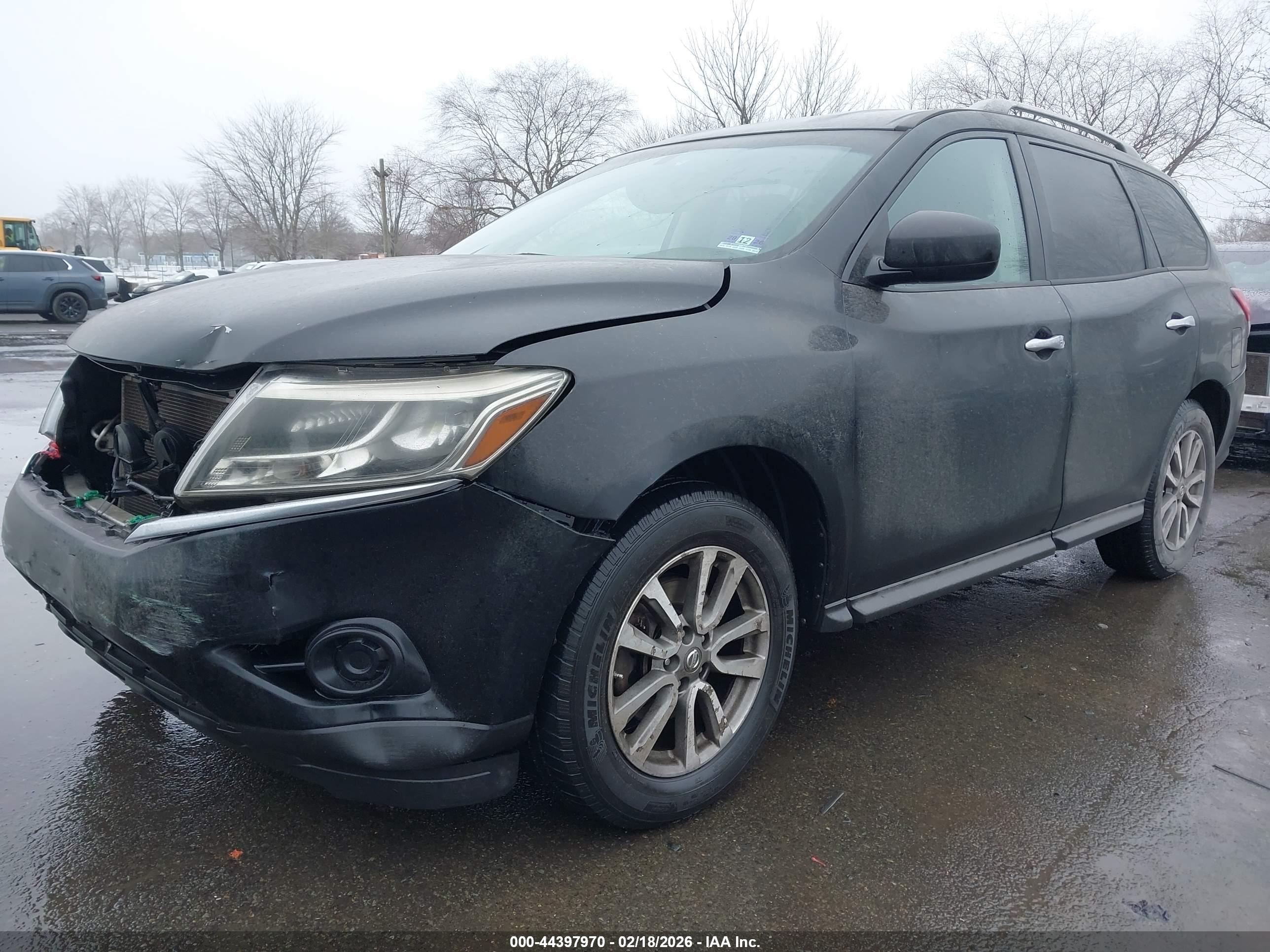 NISSAN PATHFINDER image 2