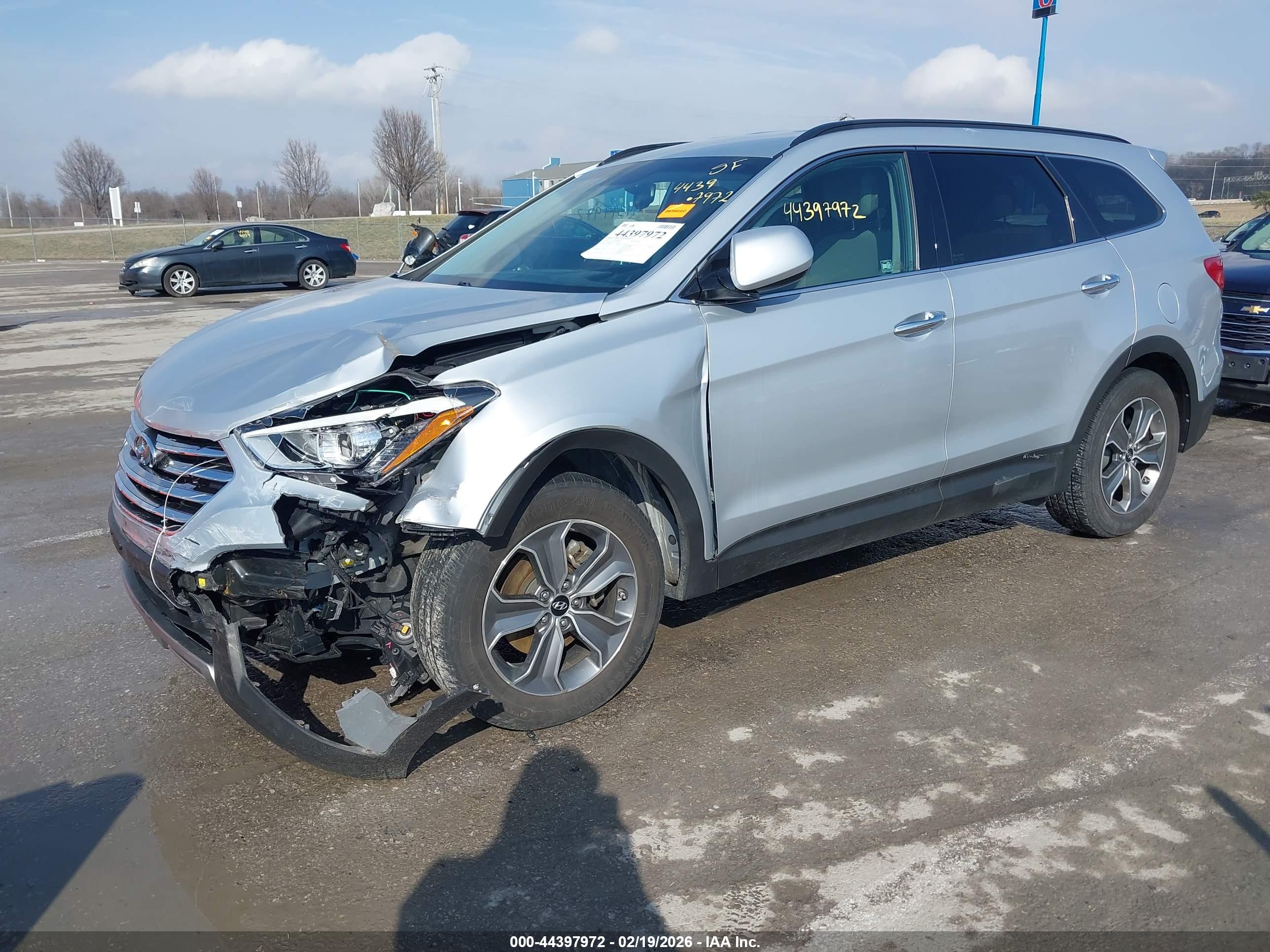 HYUNDAI SANTA image 2