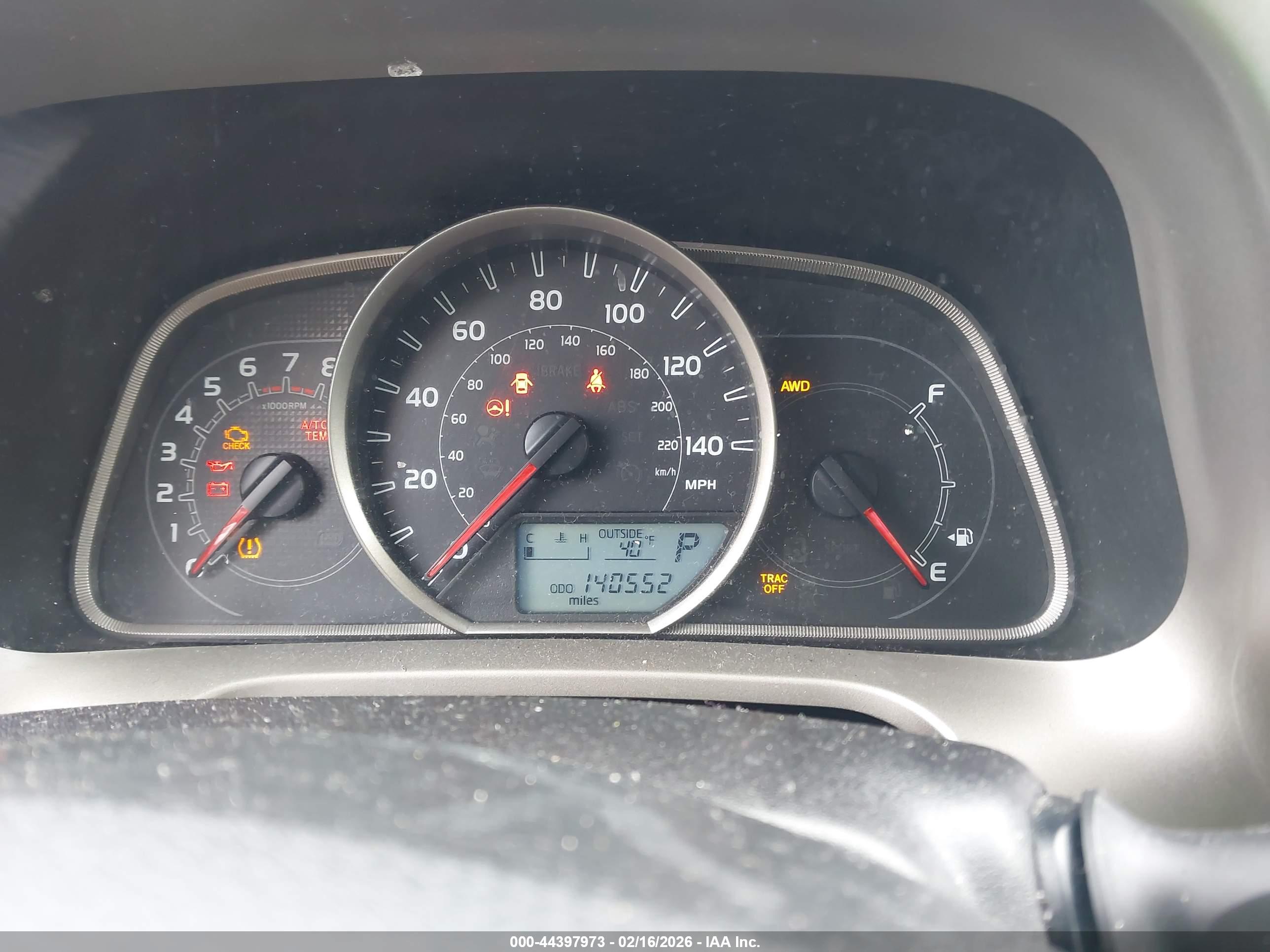 TOYOTA RAV4 image 7