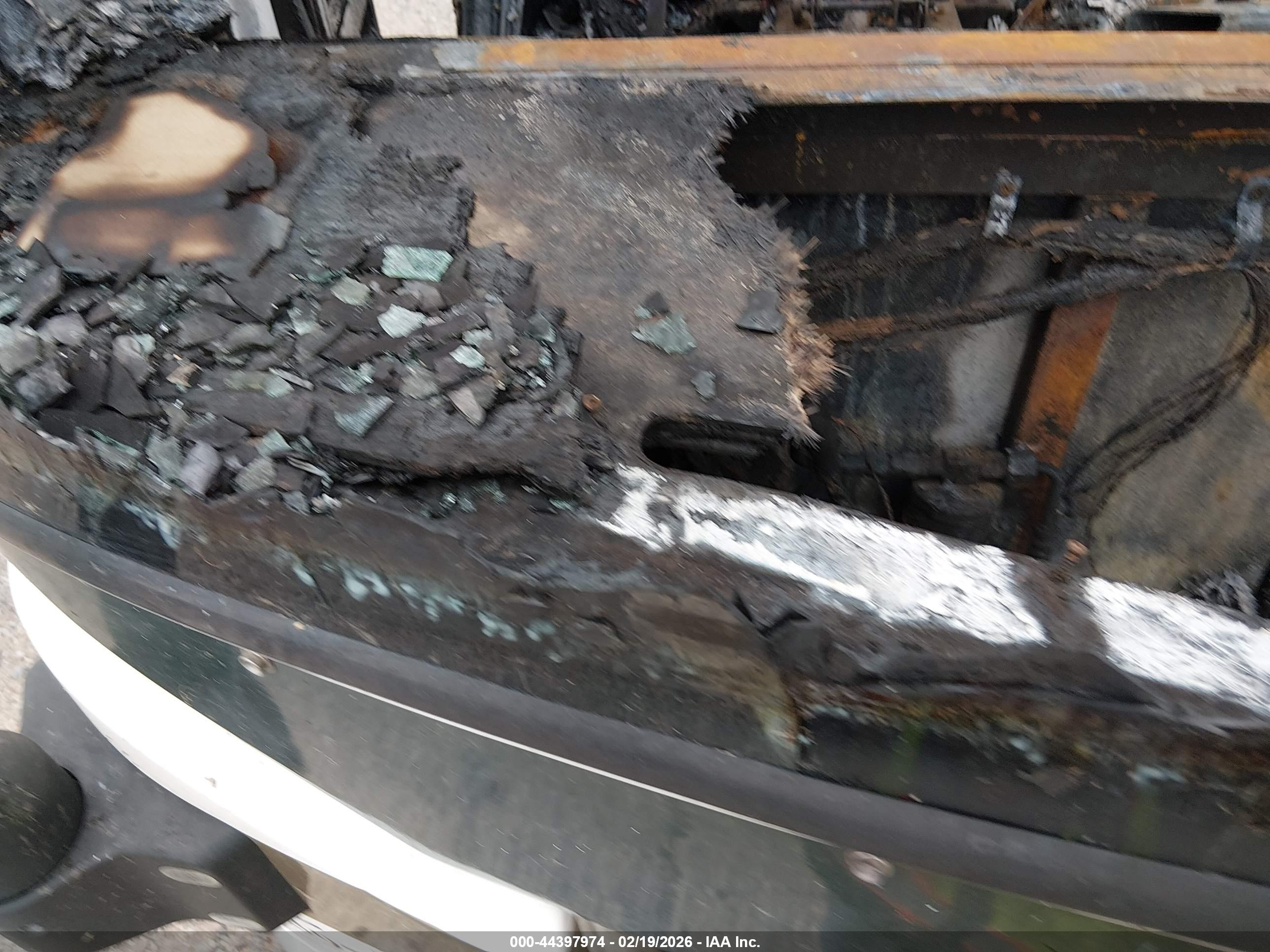 FREIGHTLINER CHASSIS image 9
