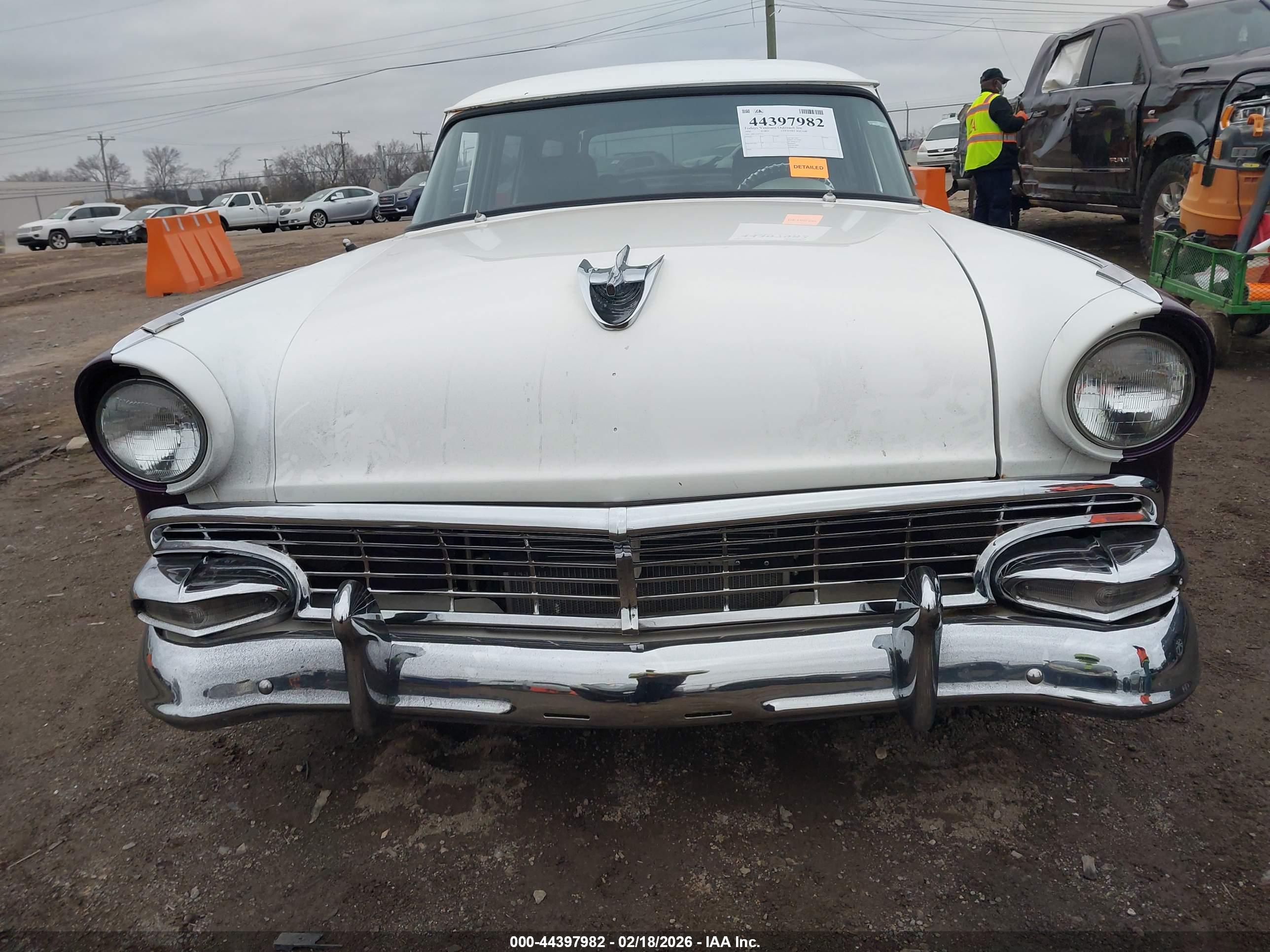 FORD COUNTRY image 6