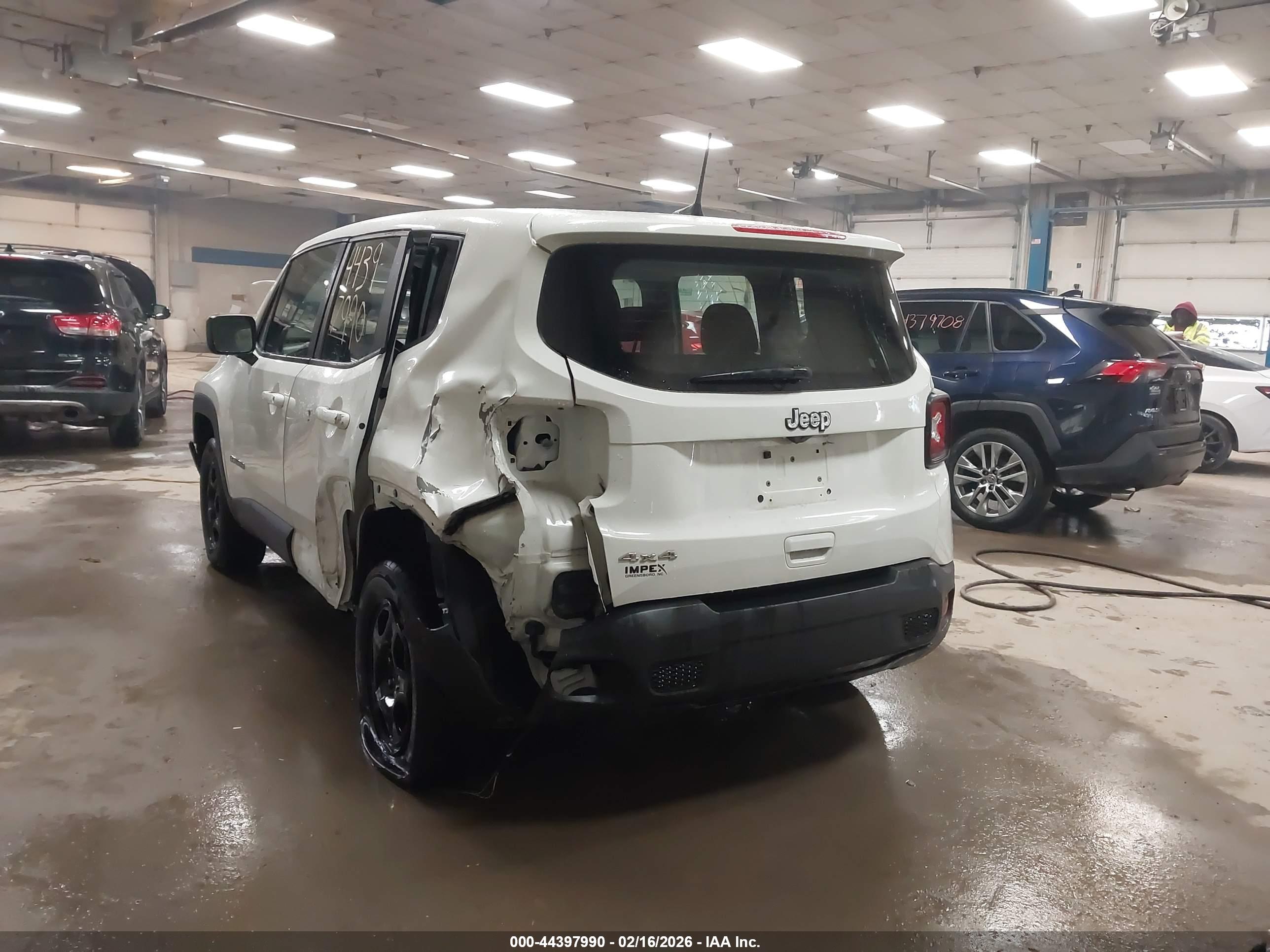JEEP RENEGADE image 3