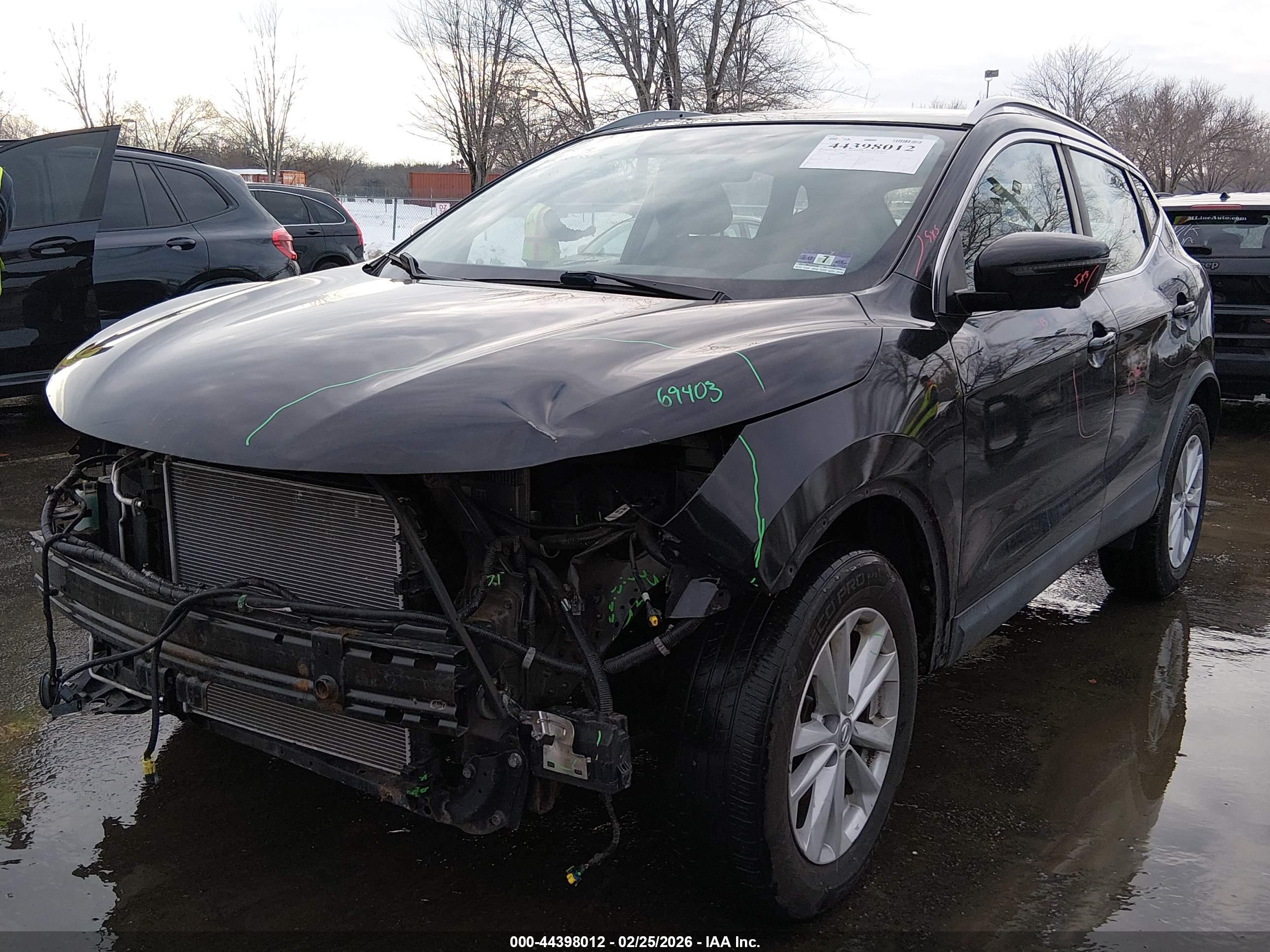 NISSAN ROGUE image 2